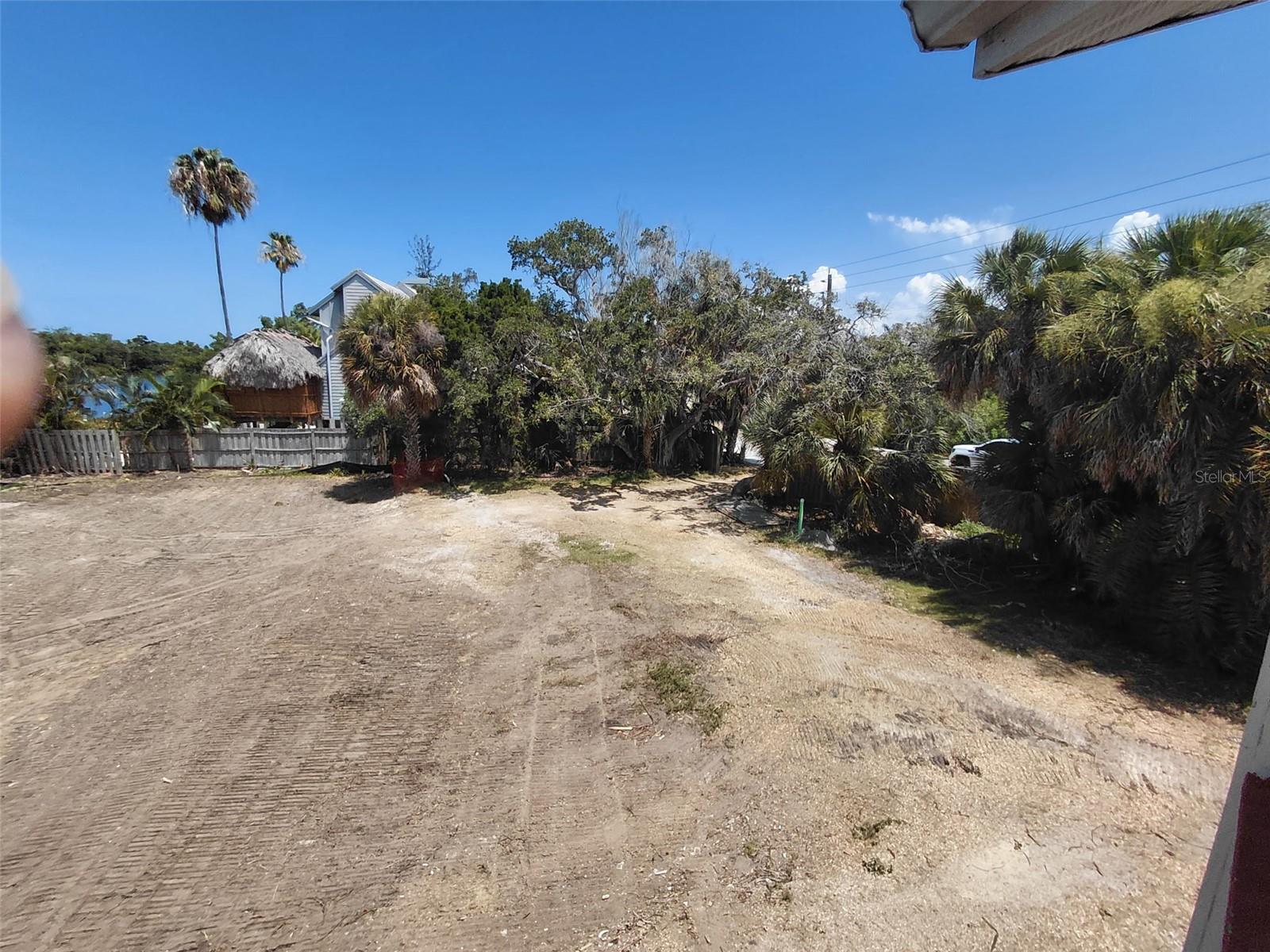 CEDARS OF SIESTA KEY, THE - Land