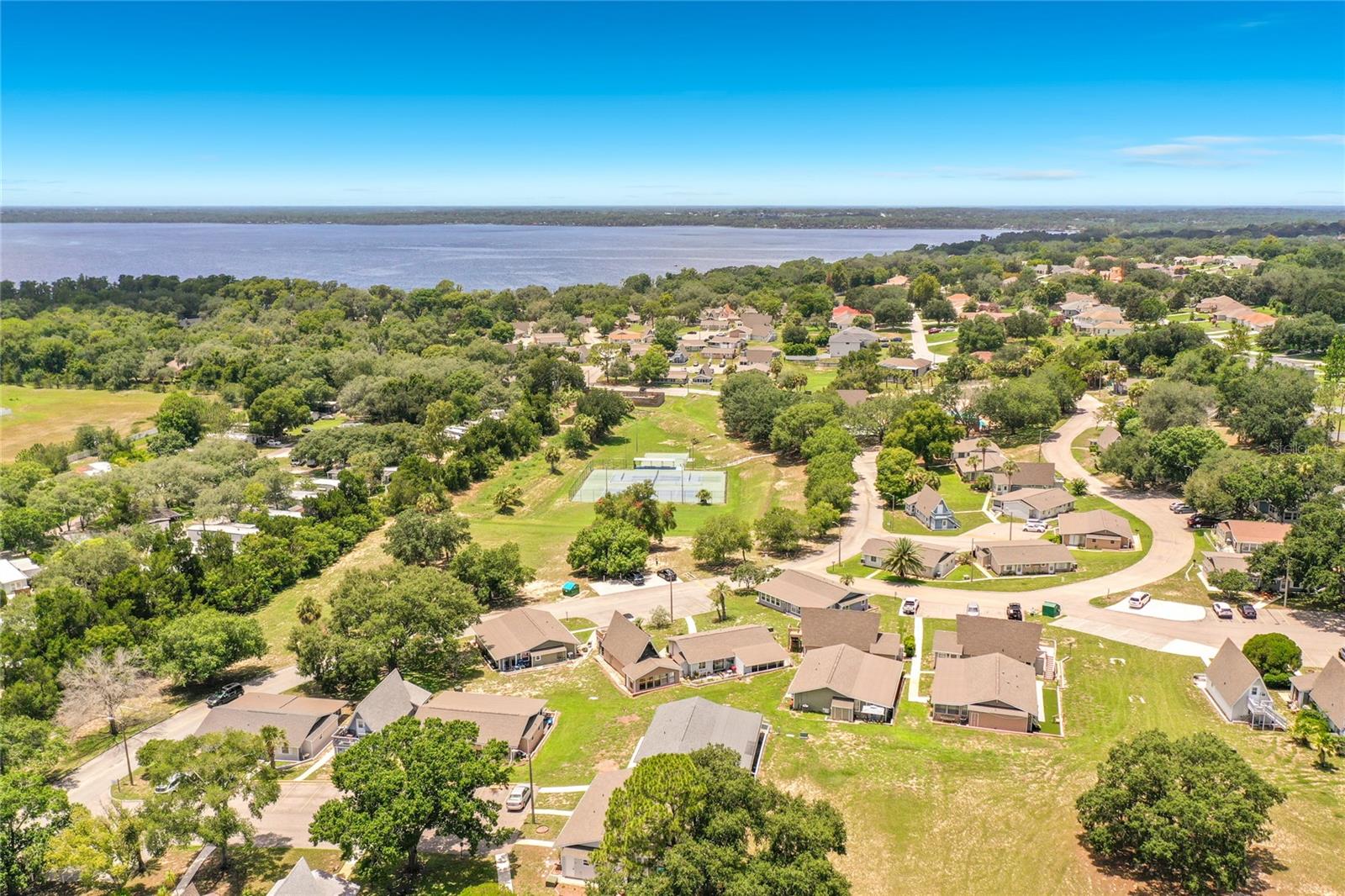 VACATION VILLAGE - Residential