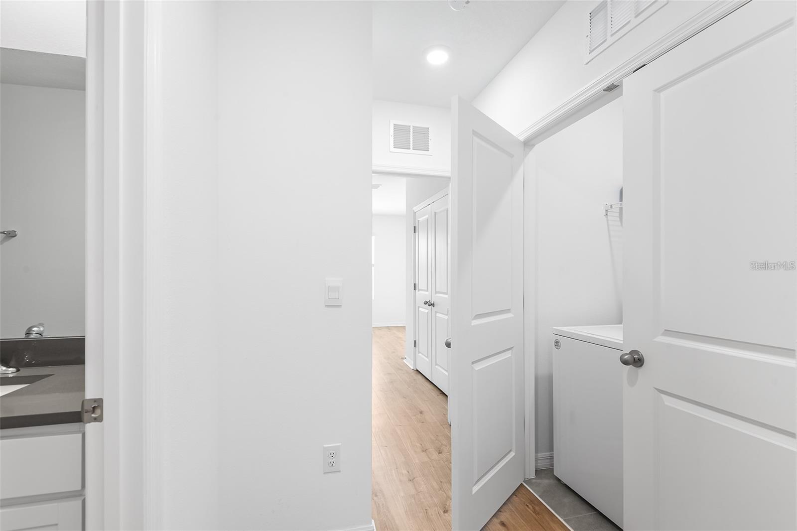 ANGELINE - Residential Lease
