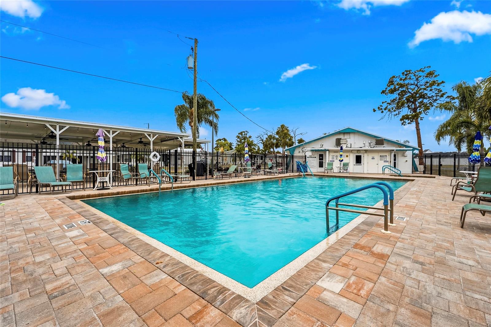 MOBILE ESTATES - Residential