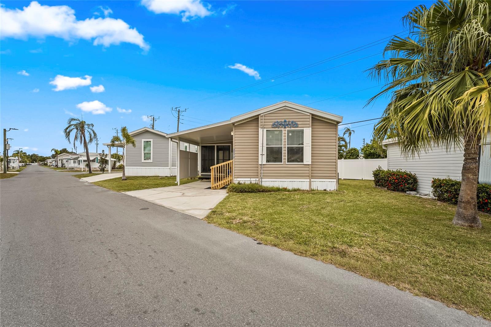 MOBILE ESTATES - Residential