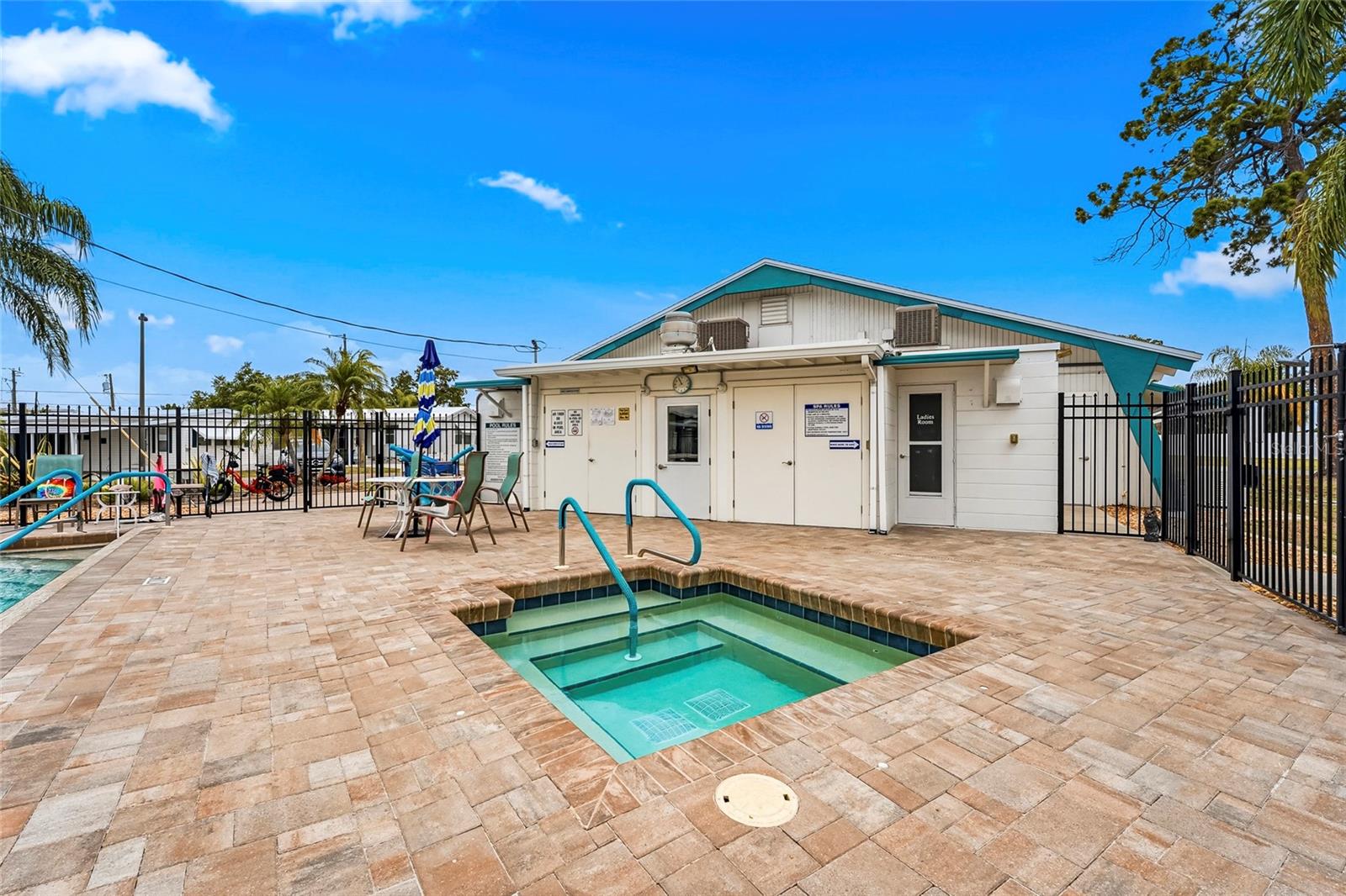 MOBILE ESTATES - Residential