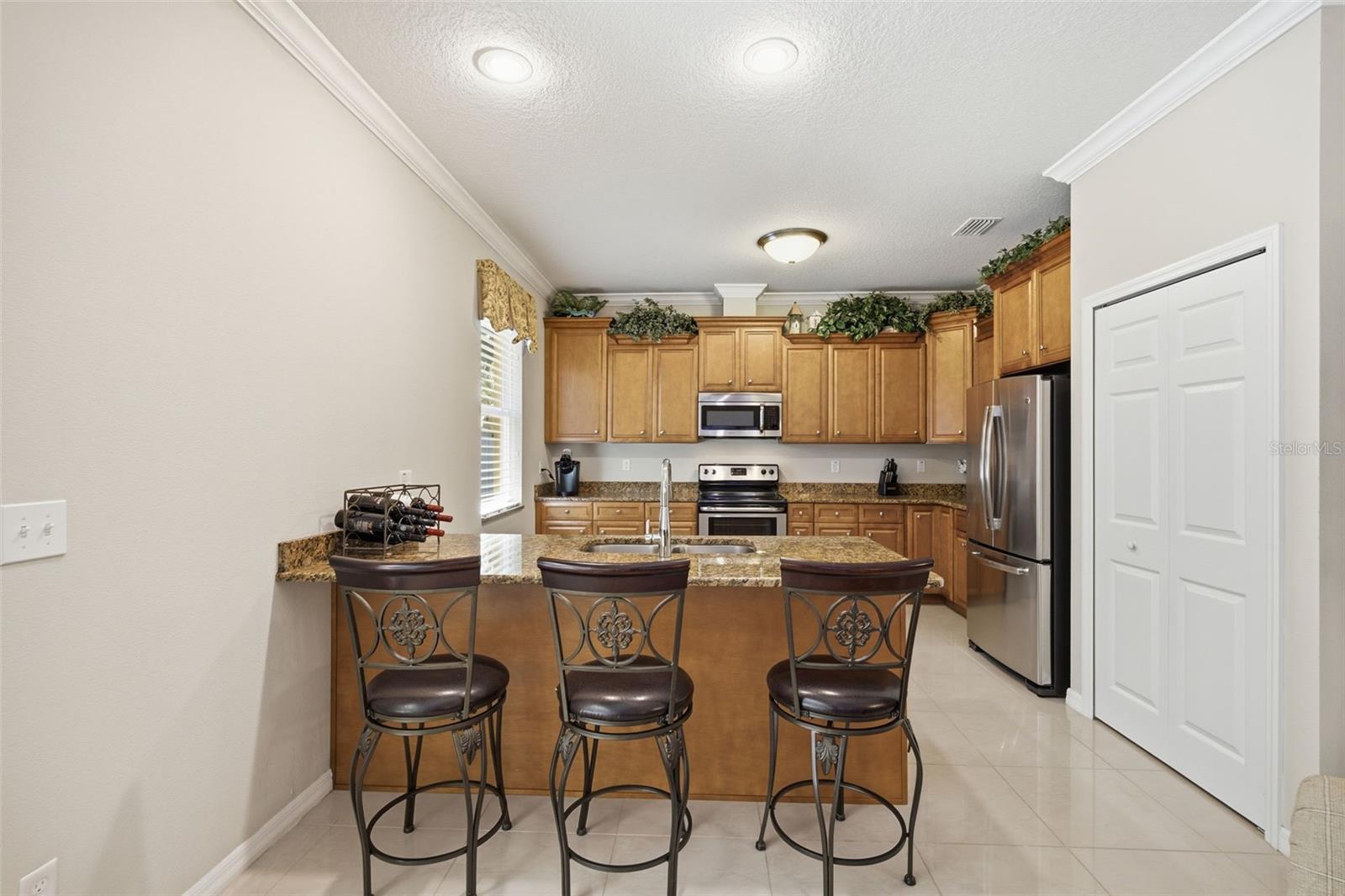 ENCHANTED LAKE ESTATES UN 1 - Residential