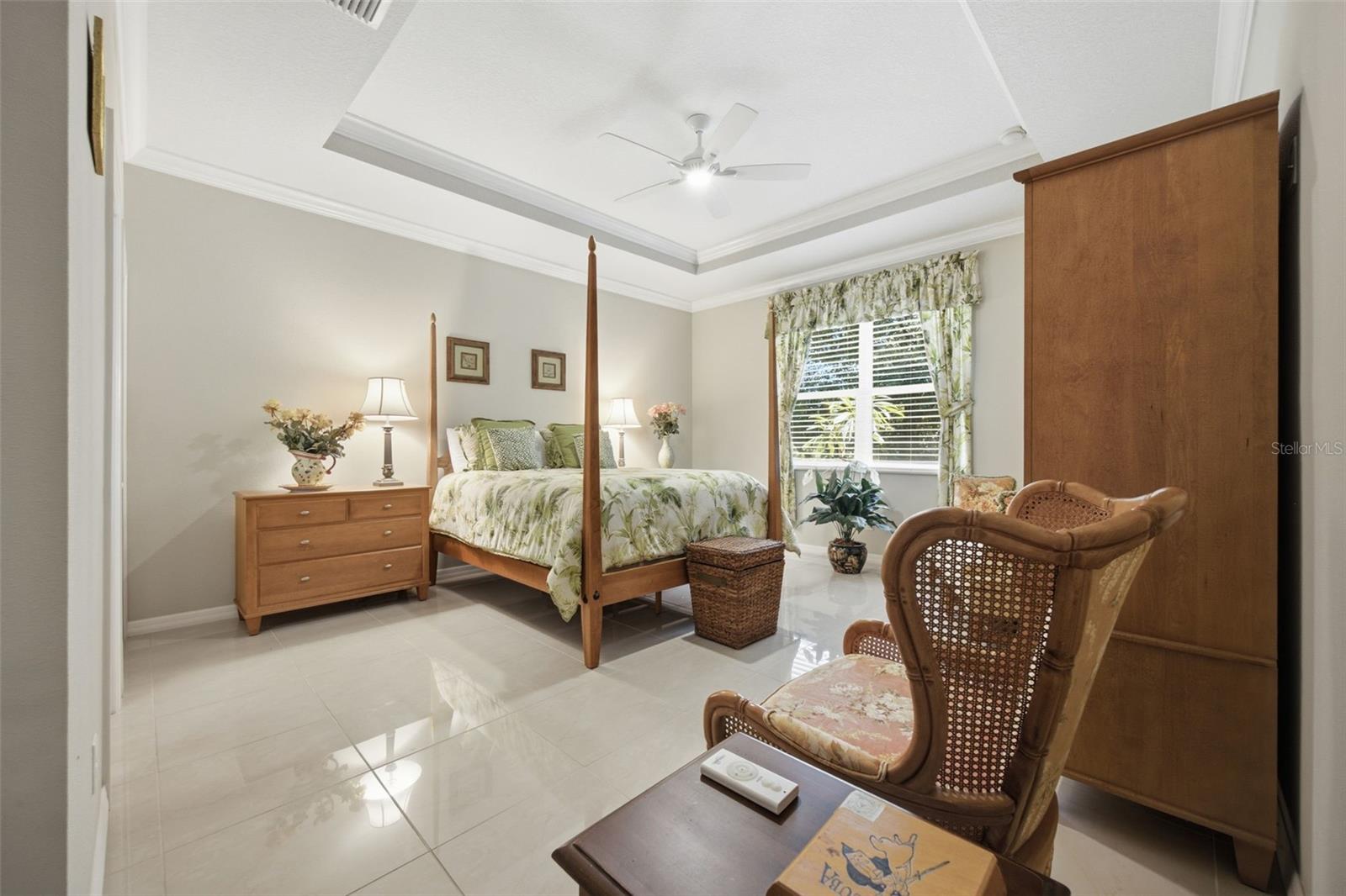 ENCHANTED LAKE ESTATES UN 1 - Residential