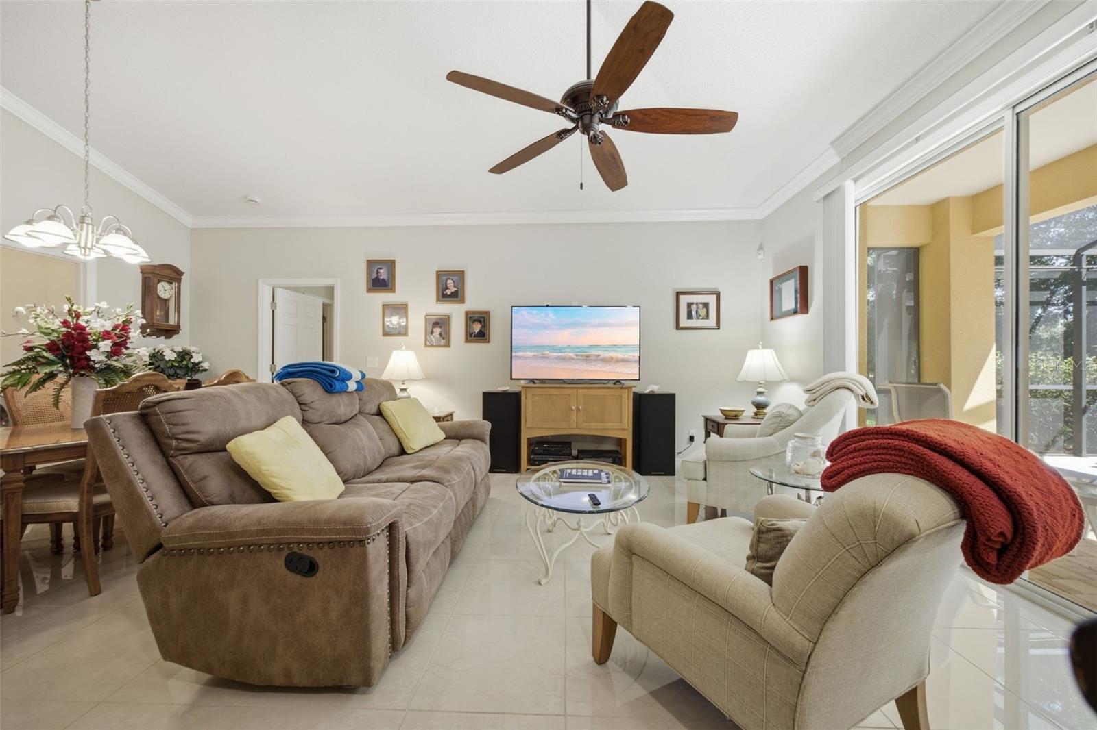 ENCHANTED LAKE ESTATES UN 1 - Residential