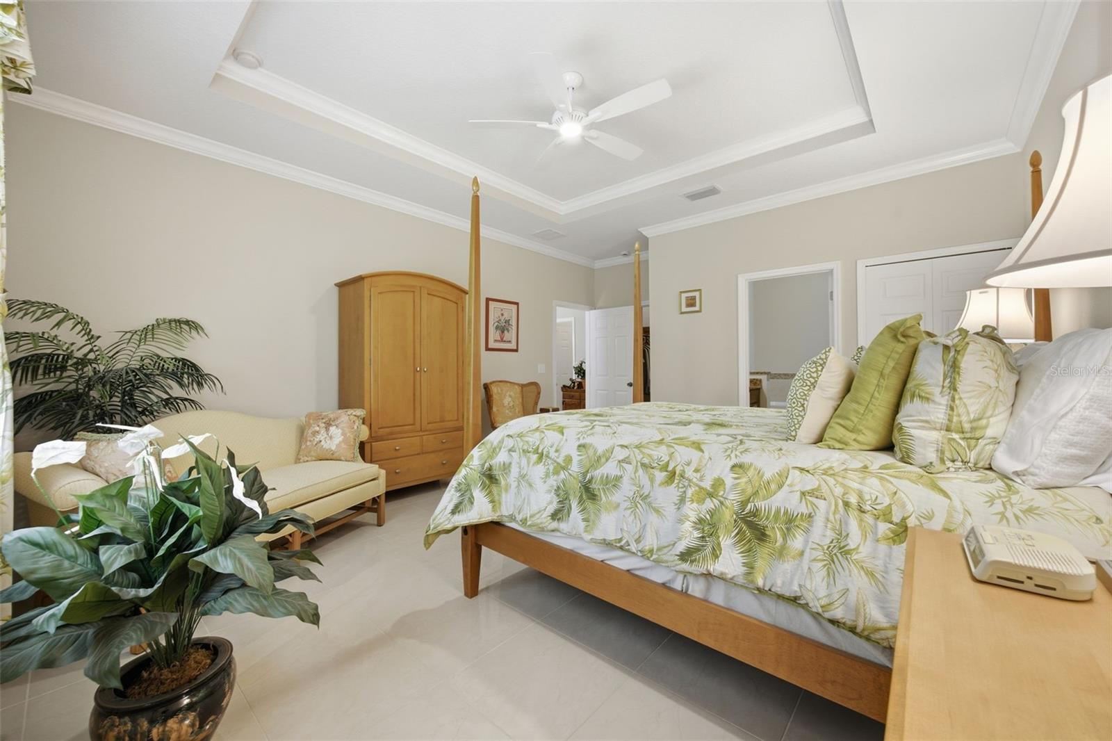ENCHANTED LAKE ESTATES UN 1 - Residential