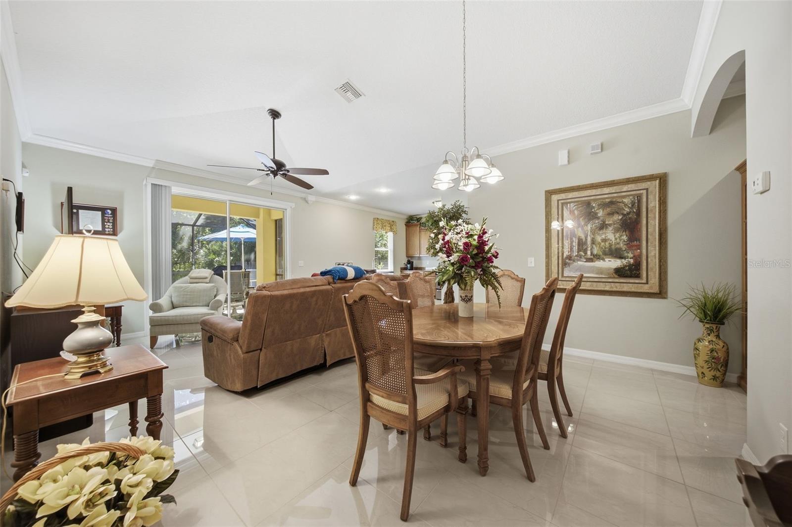 ENCHANTED LAKE ESTATES UN 1 - Residential