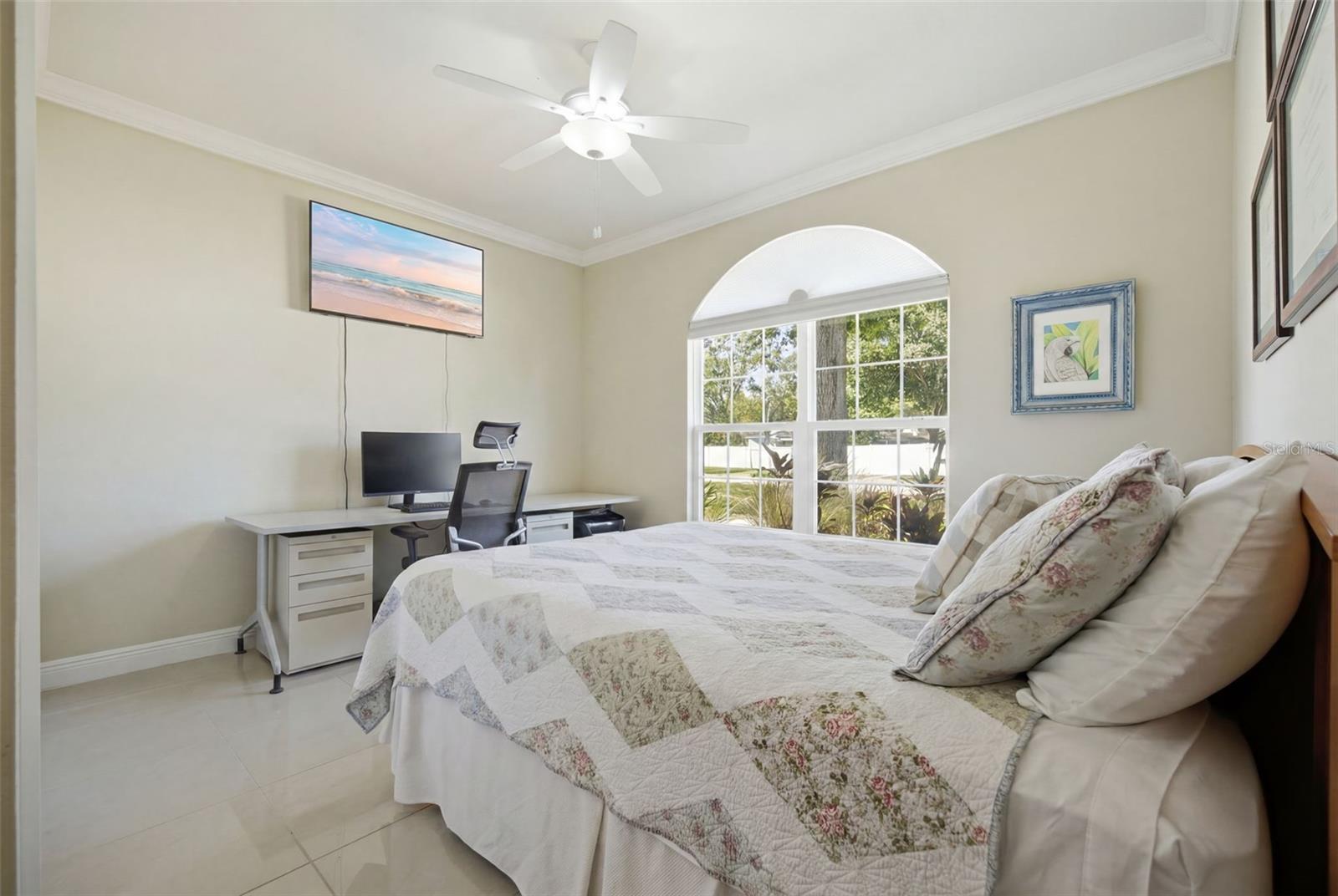 ENCHANTED LAKE ESTATES UN 1 - Residential