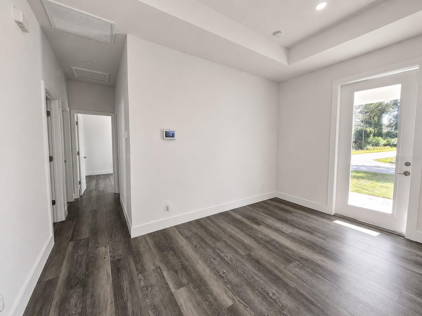 TWIN LAKE ESTATES - Residential