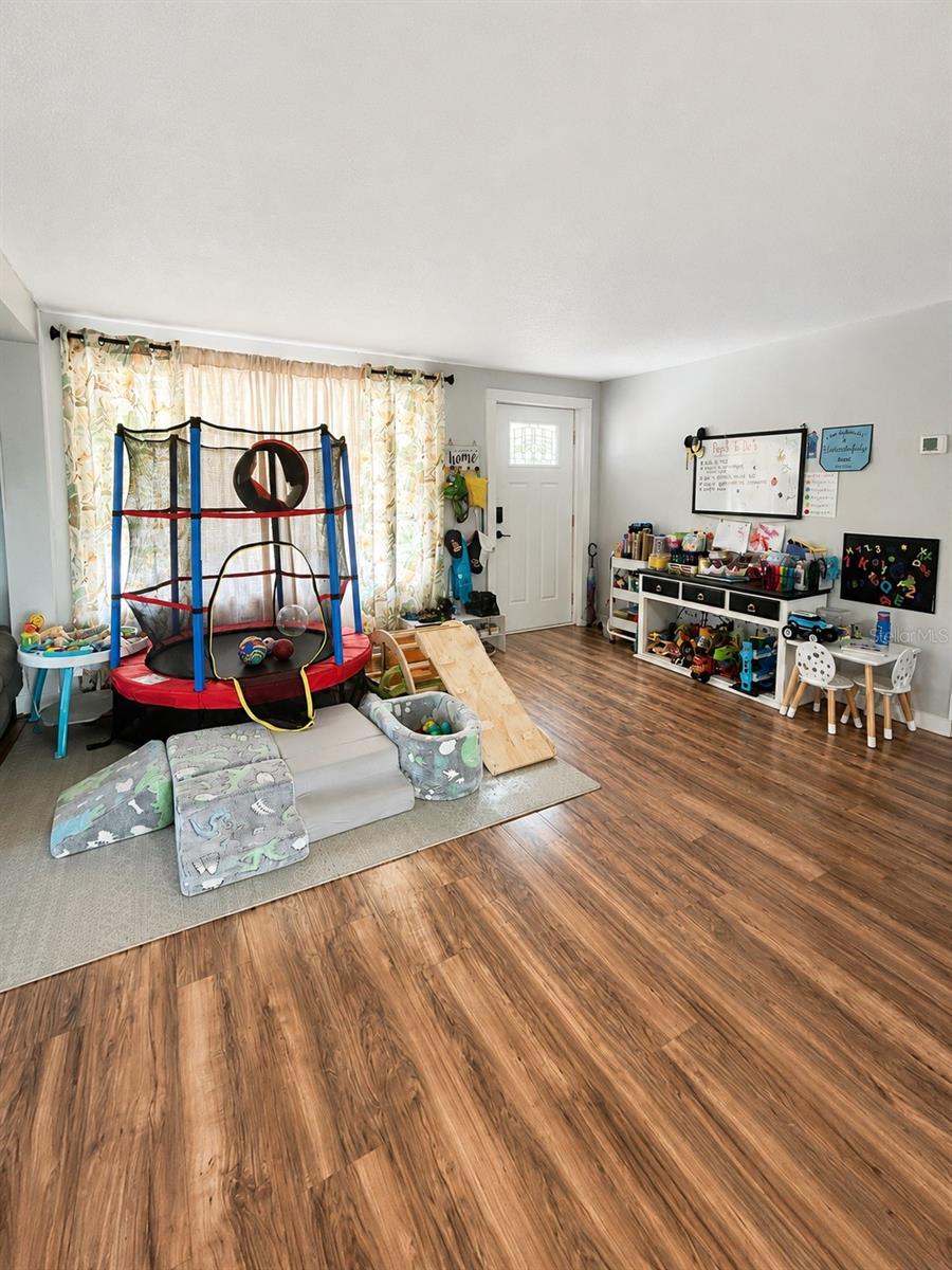 ZEPHYRHILLS COLONY CO - Residential