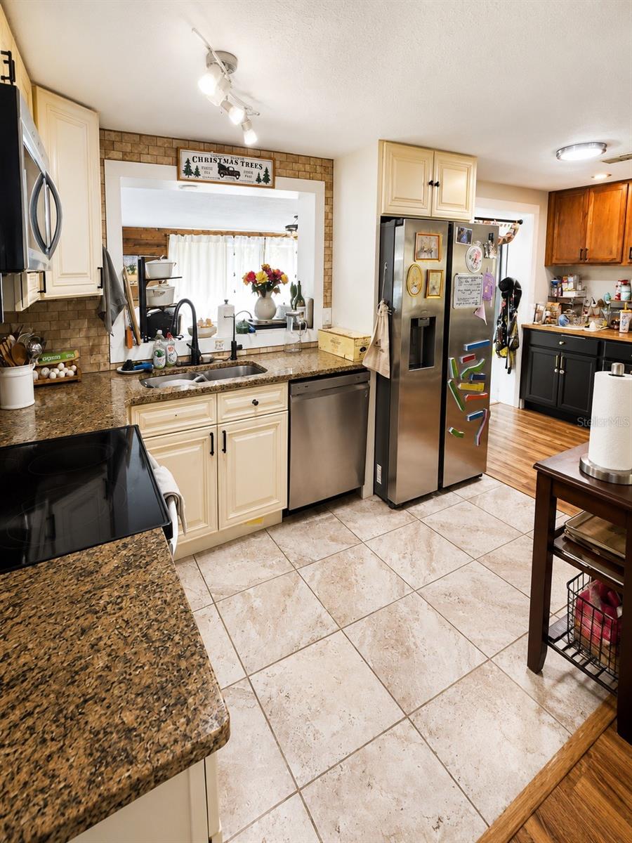 ZEPHYRHILLS COLONY CO - Residential