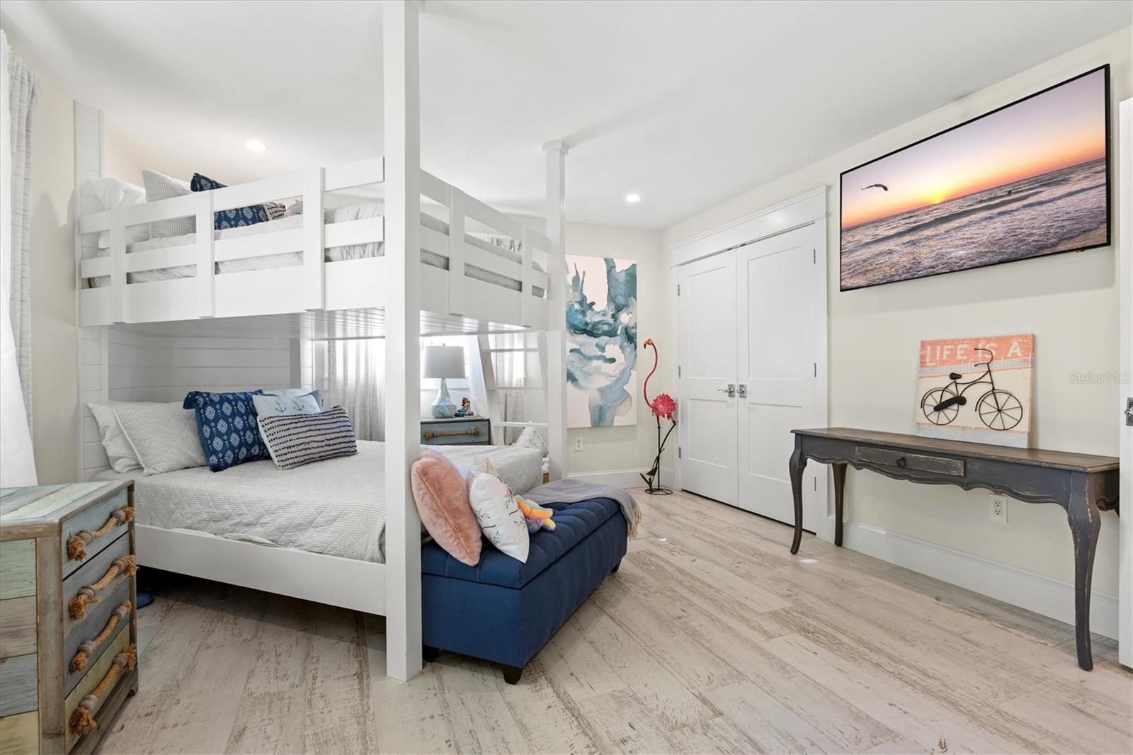 HOLMES BEACH 14TH UNIT - Residential