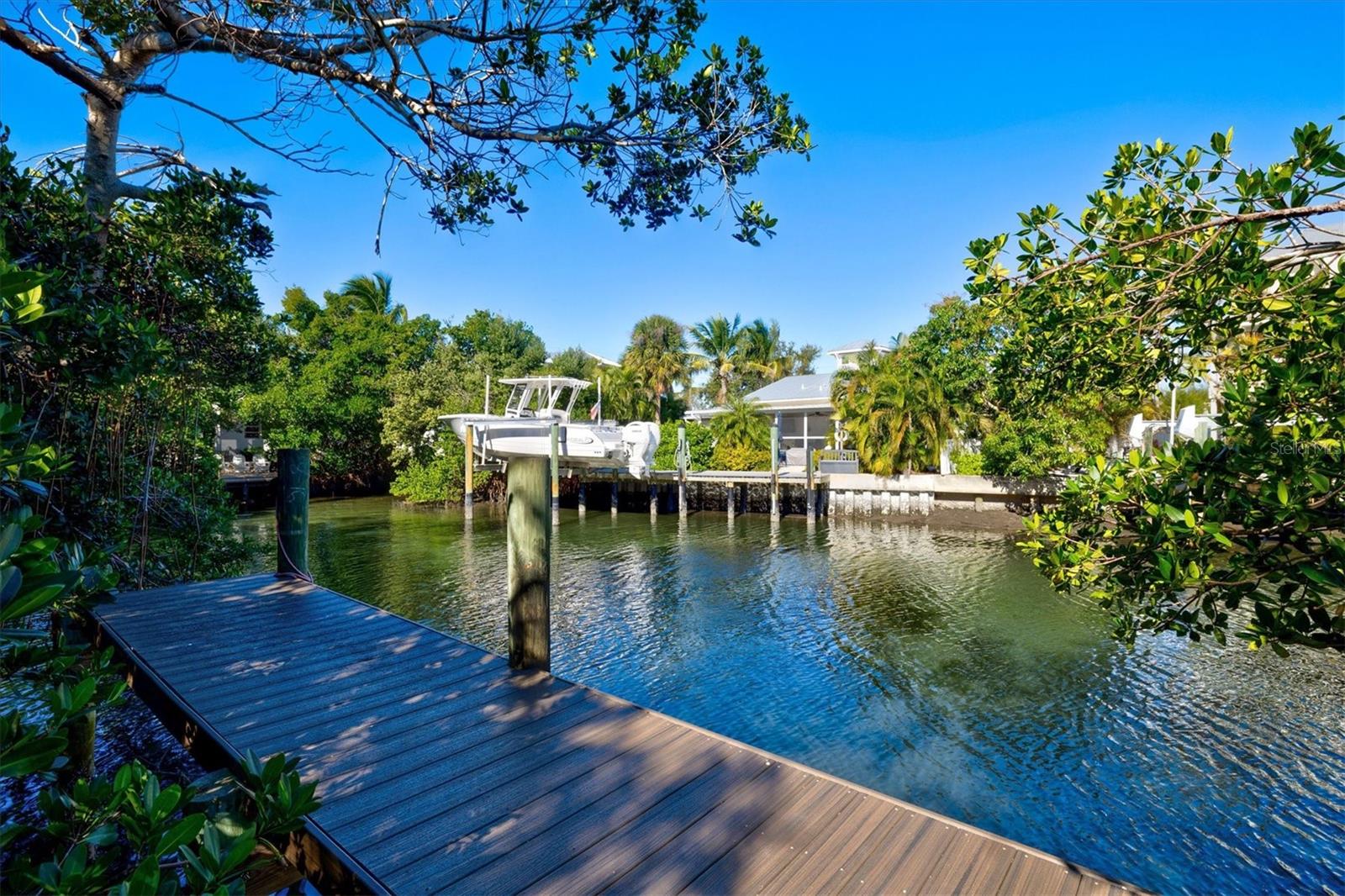 HOLMES BEACH 14TH UNIT - Residential