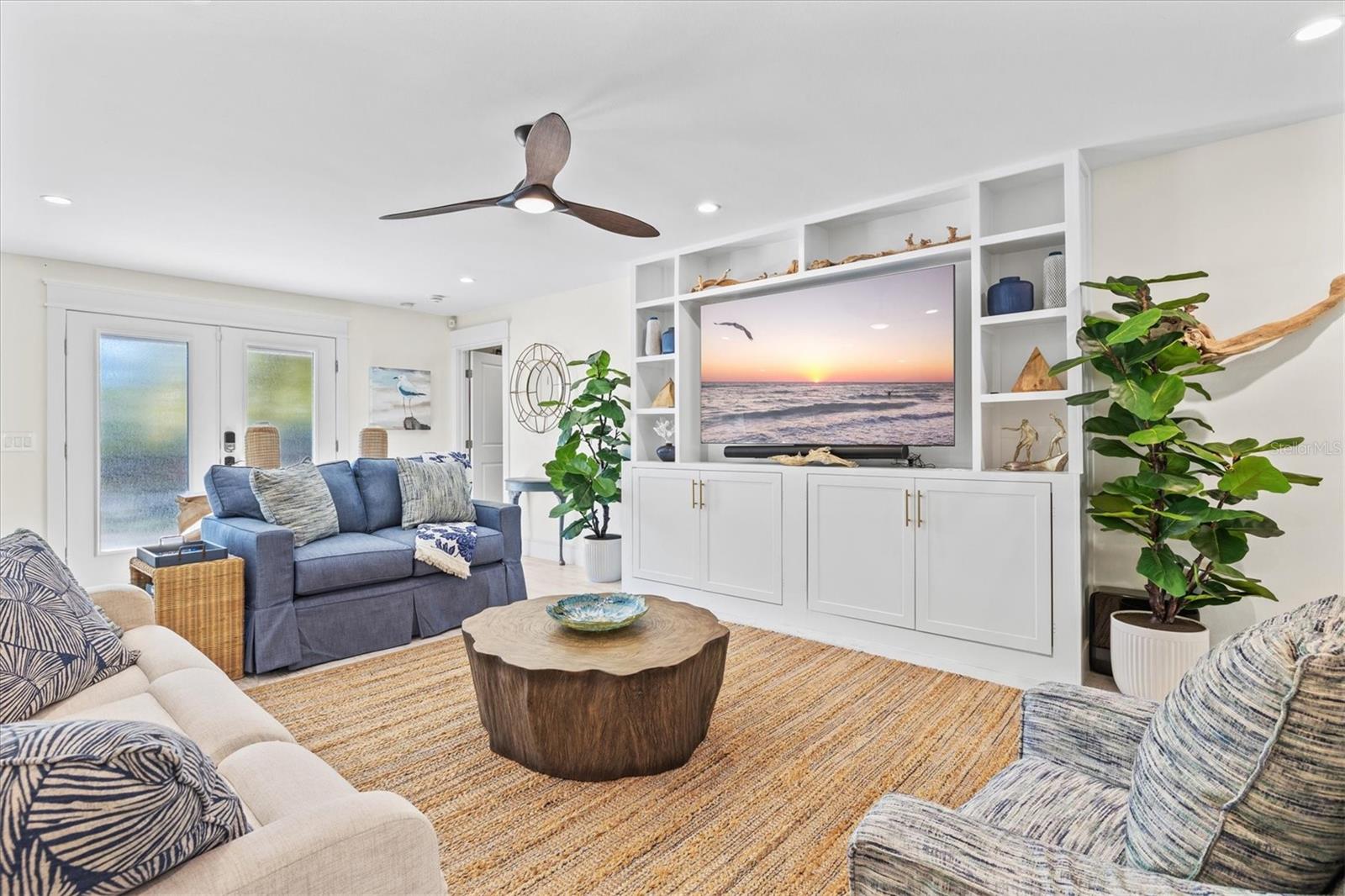 HOLMES BEACH 14TH UNIT - Residential