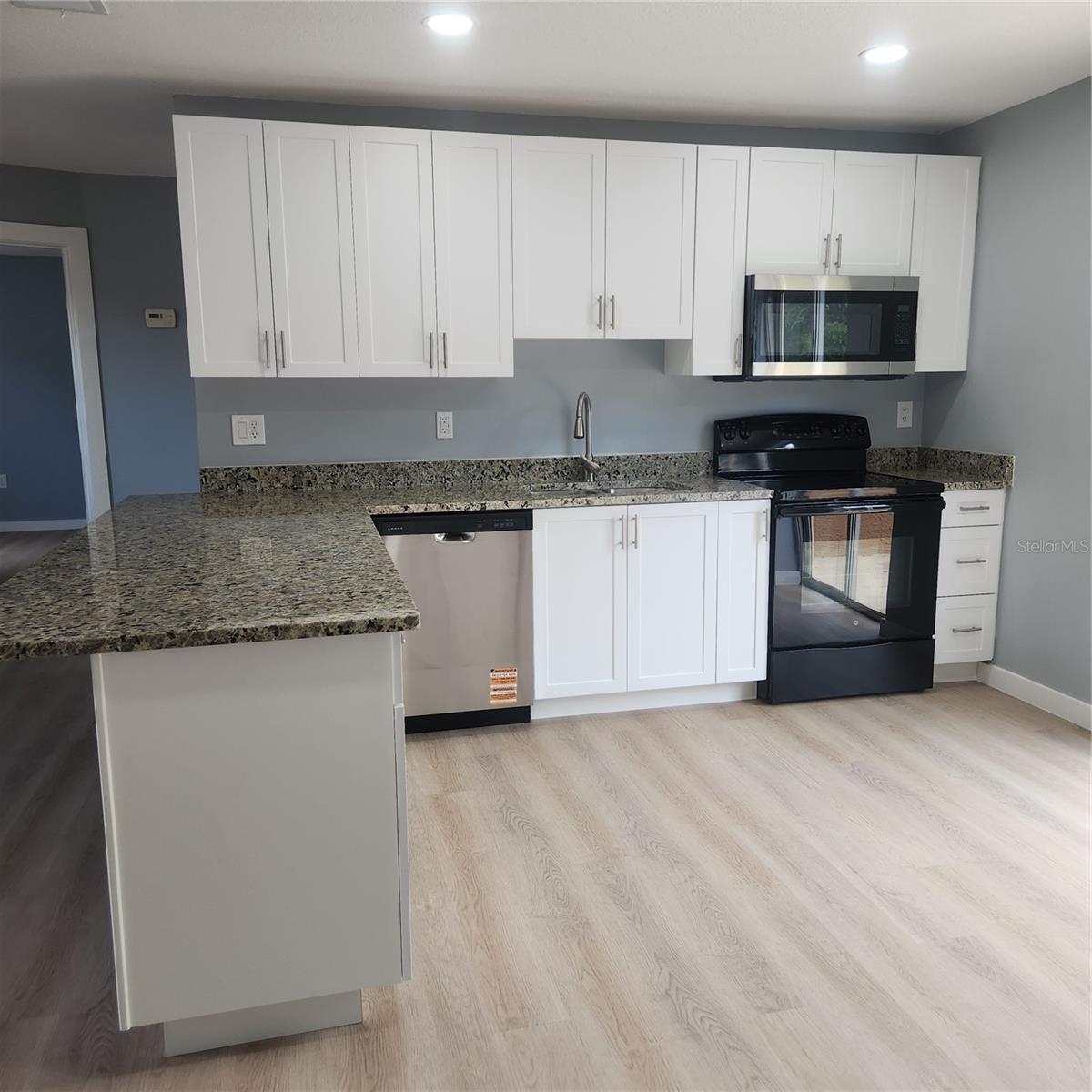 SPRING HILL - Residential