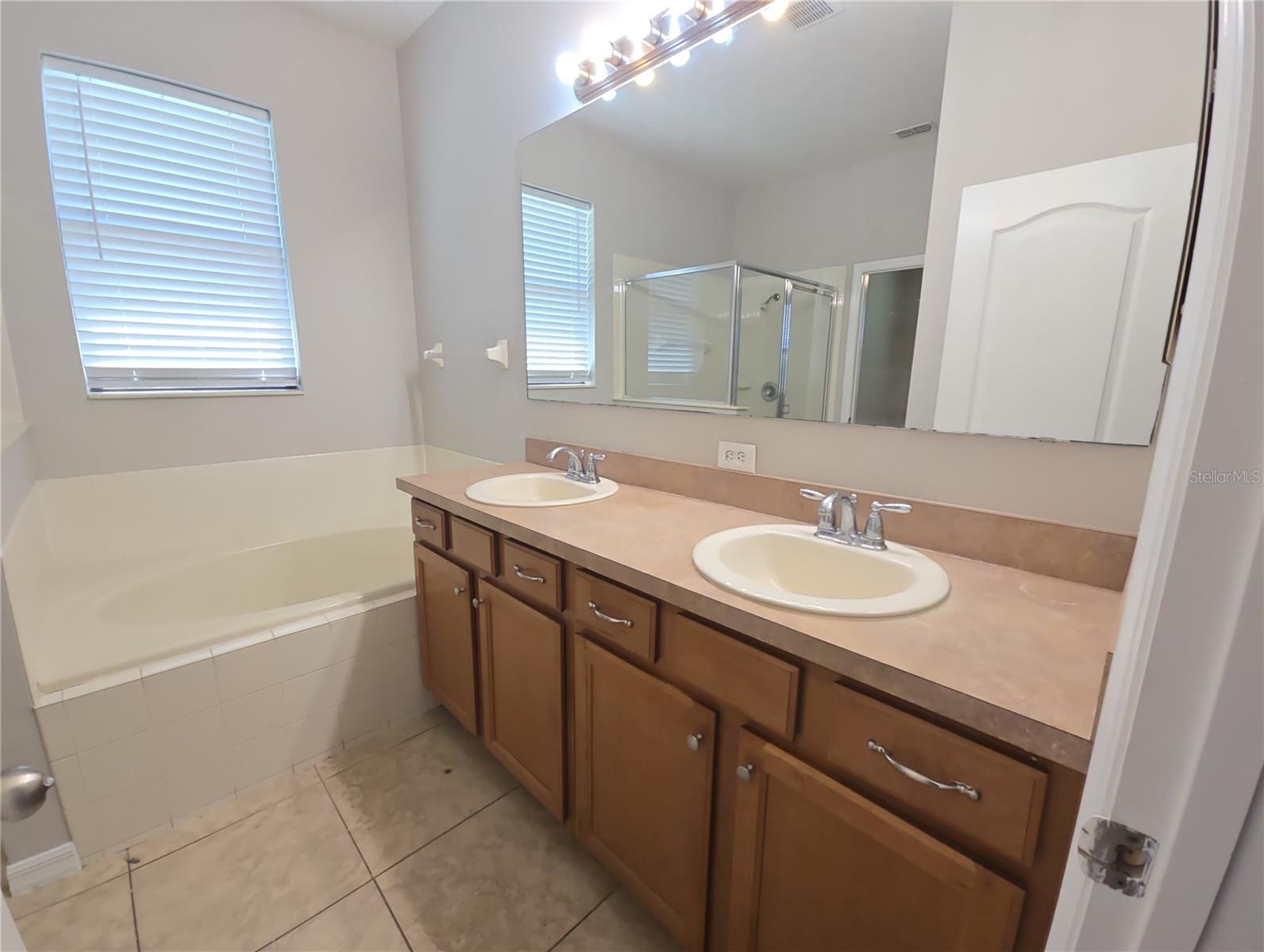BLACKSTONE LANDING PH 1 - Residential Lease