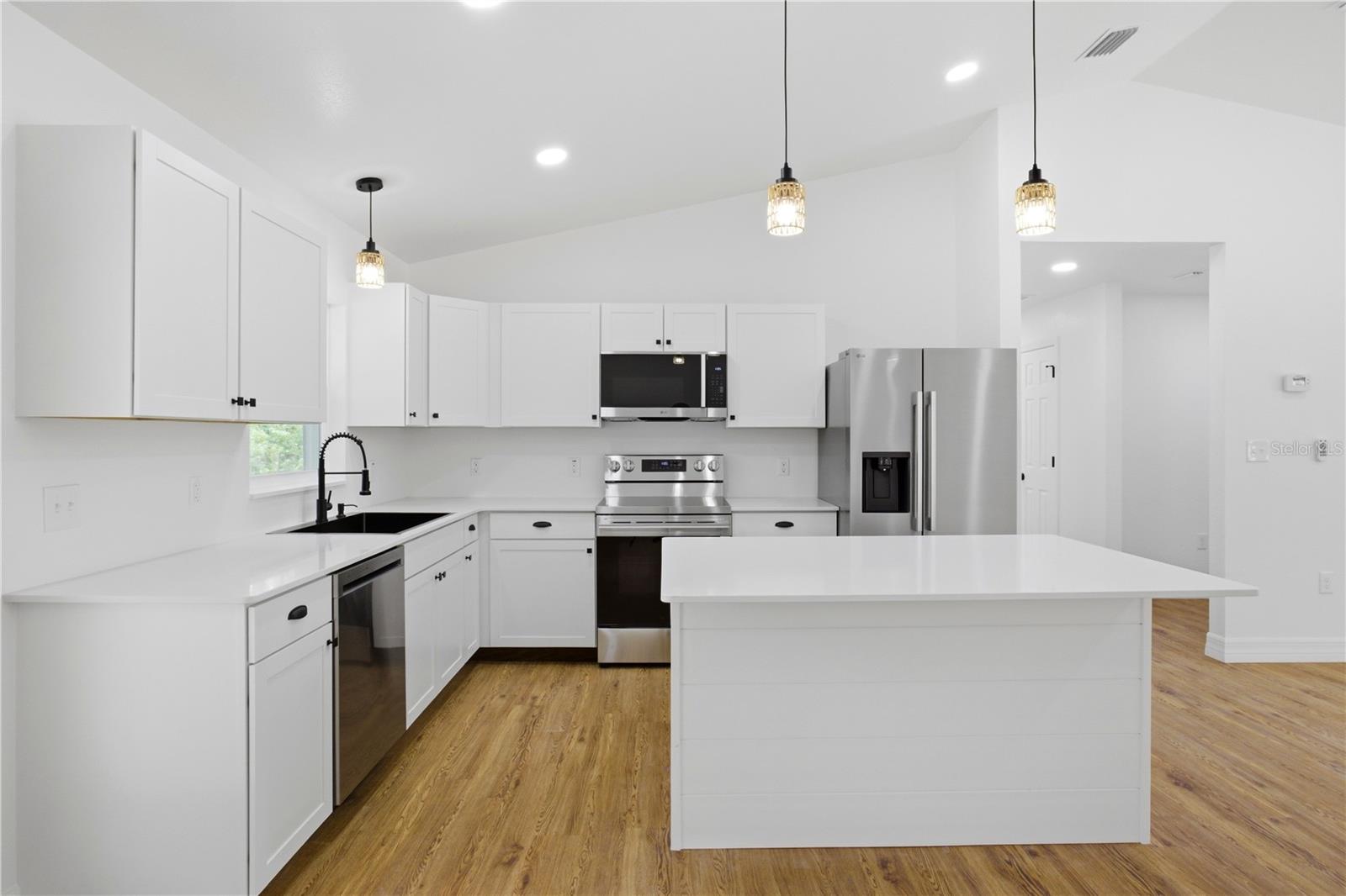 SILVER SPGS SHORES UN 42 - Residential