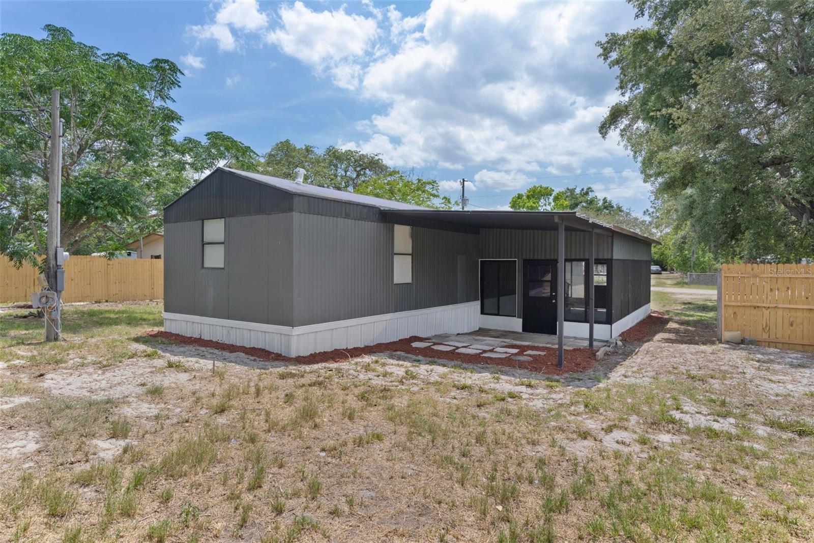 HILLTOP SUB 3 - Residential Lease