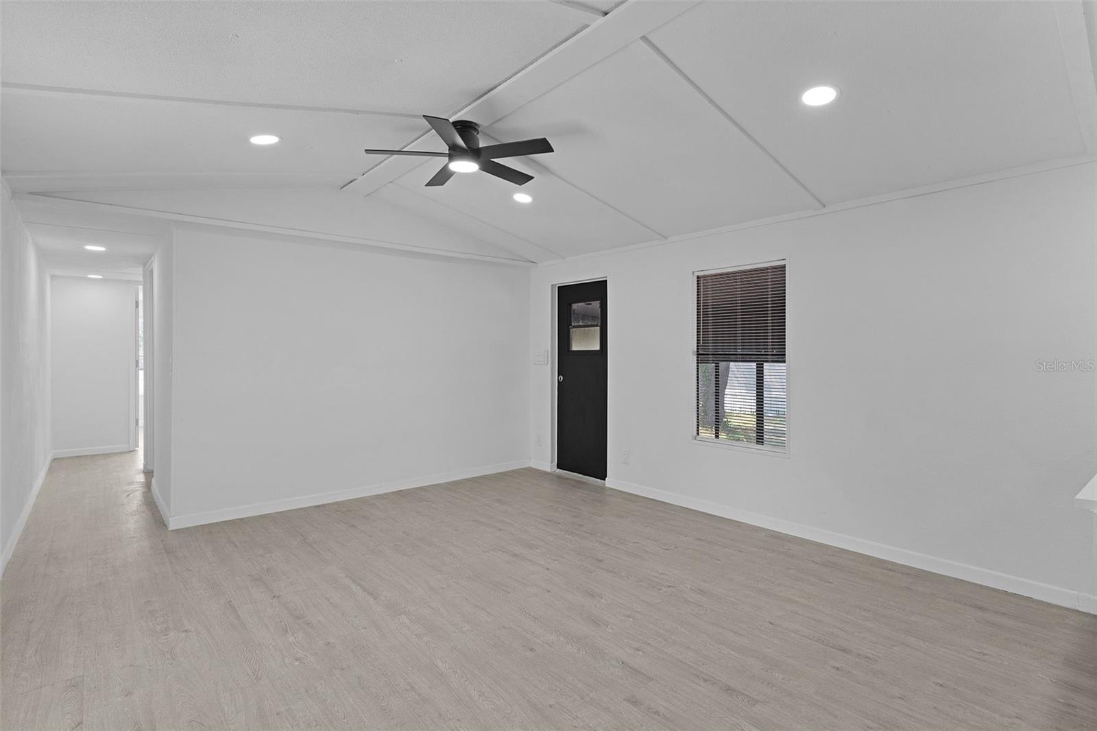 HILLTOP SUB 3 - Residential Lease