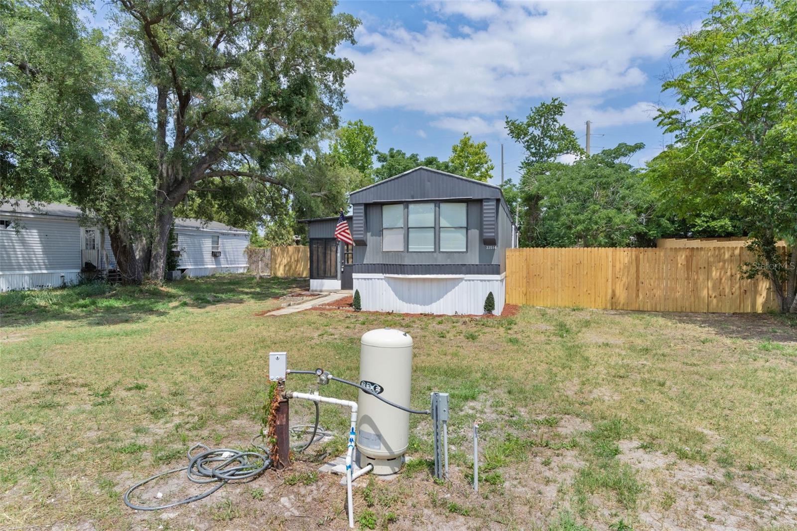 HILLTOP SUB 3 - Residential Lease