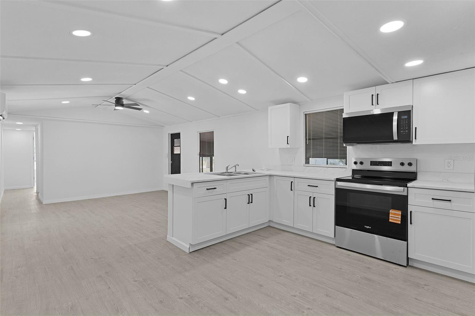 HILLTOP SUB 3 - Residential Lease