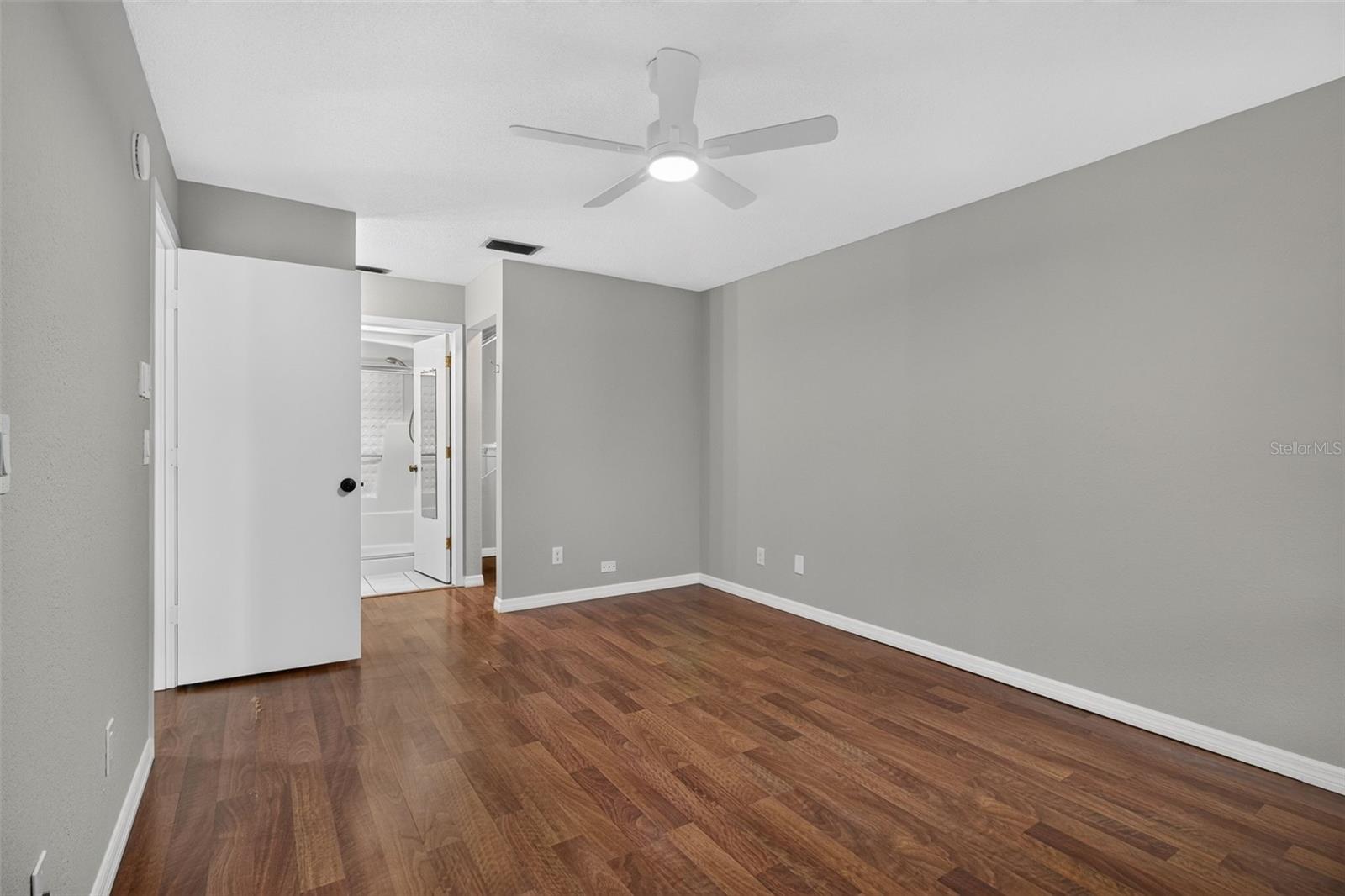 ROSETREE VILLAGE - Residential