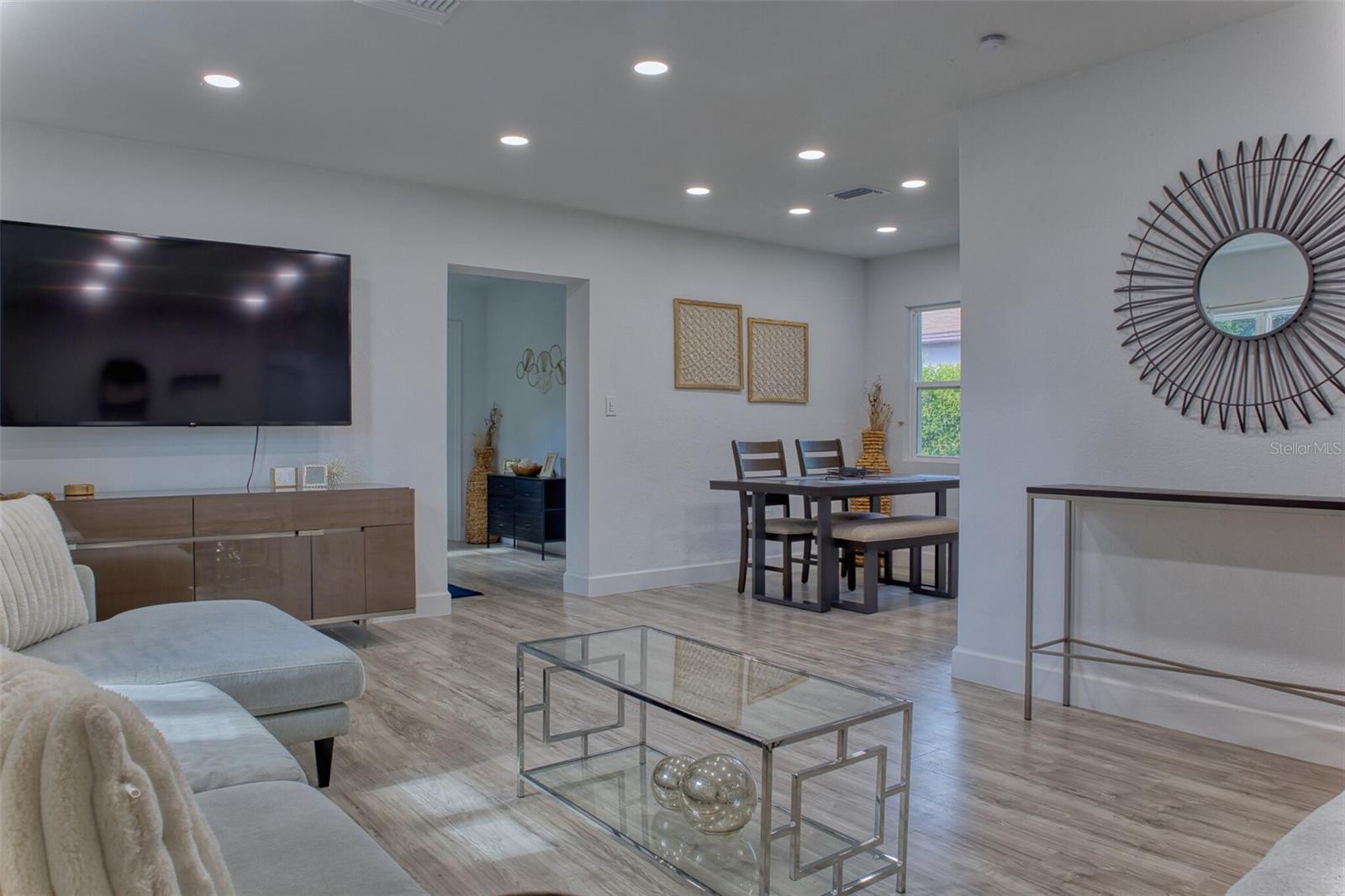 PINE RIDGE - Residential
