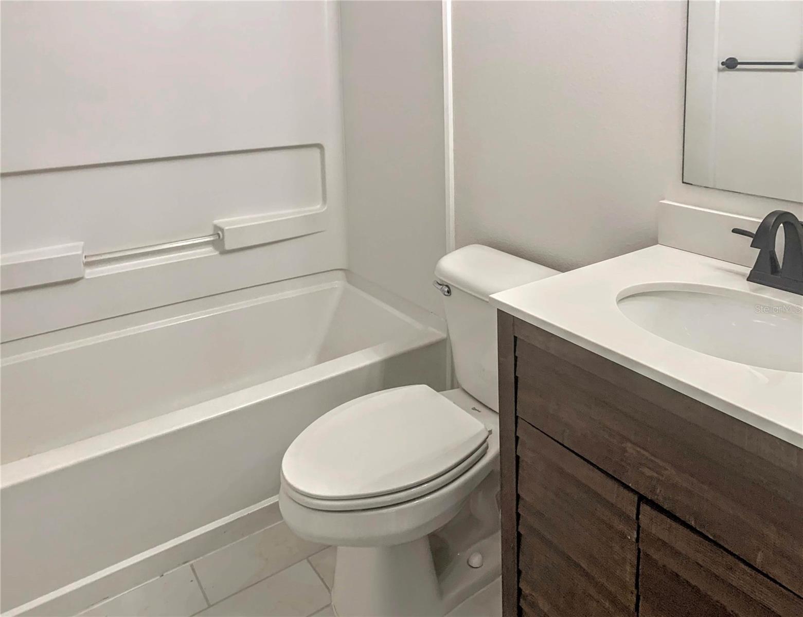 BROADWAY - Residential Lease