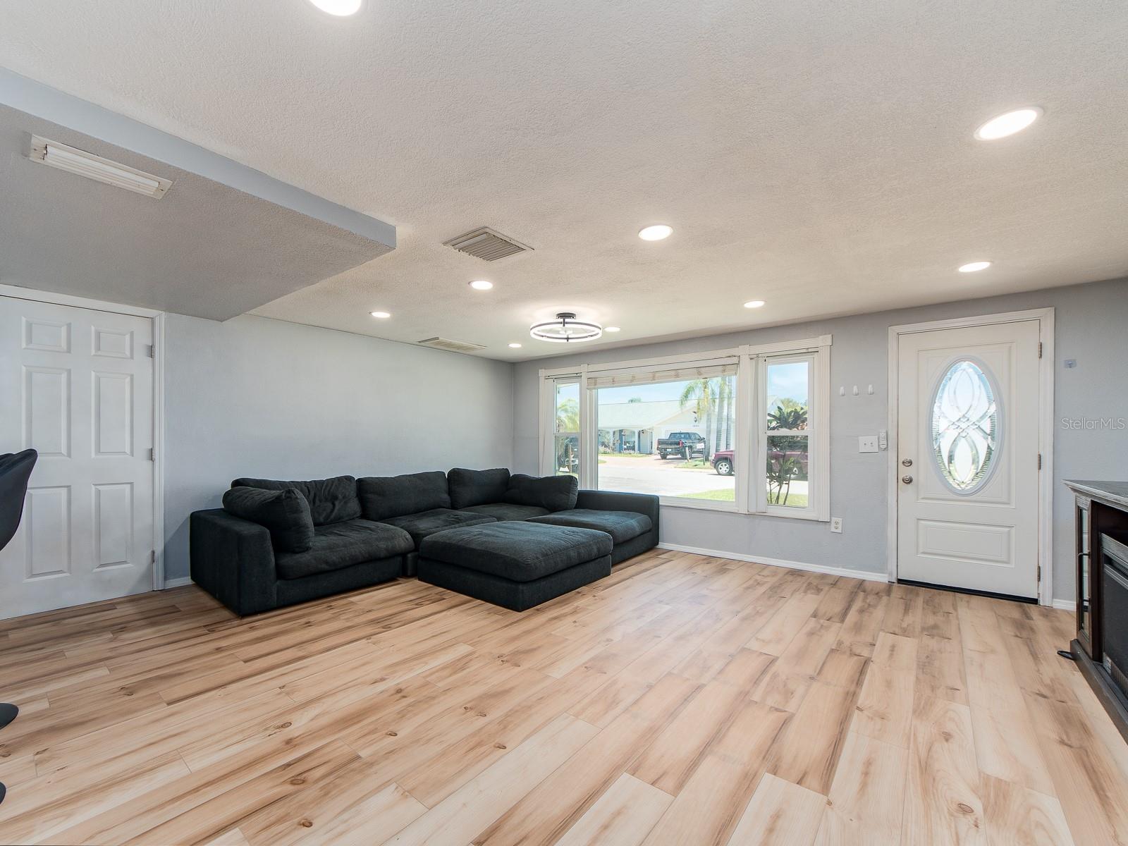 BEACON SQUARE - Residential