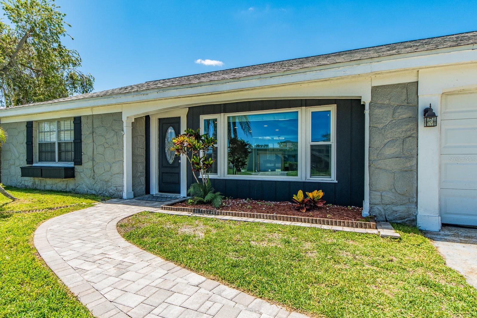 BEACON SQUARE - Residential