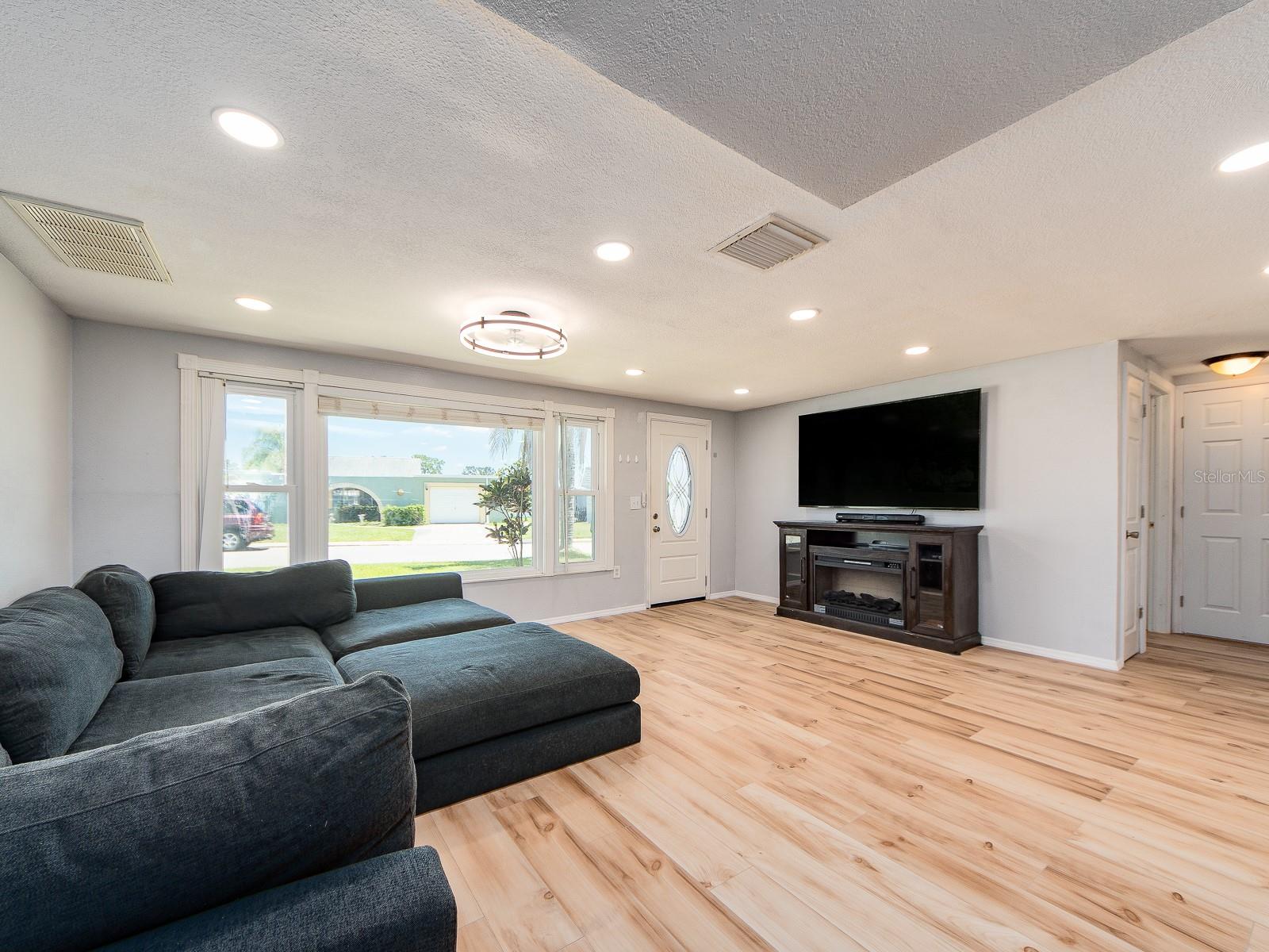 BEACON SQUARE - Residential