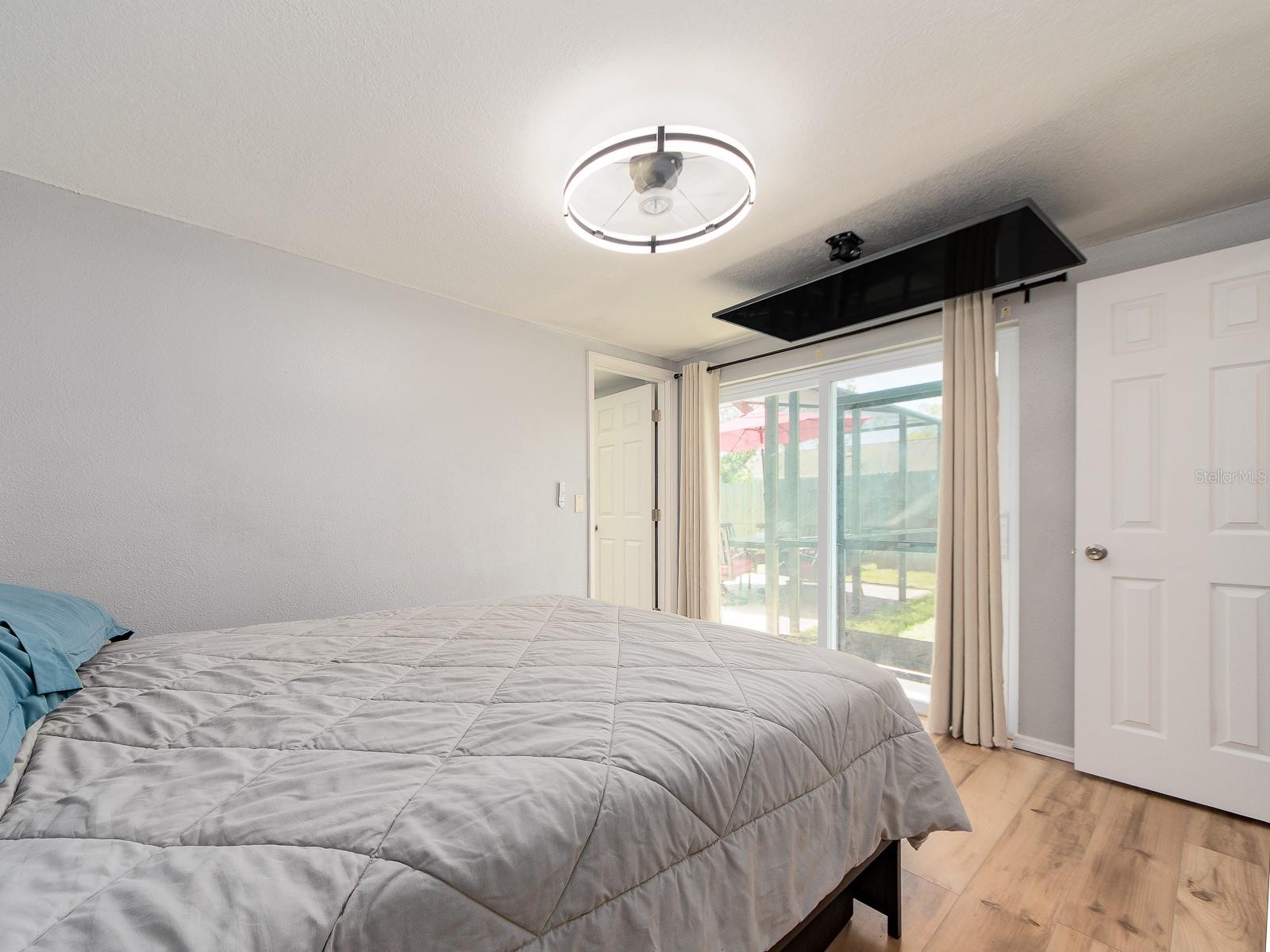 BEACON SQUARE - Residential