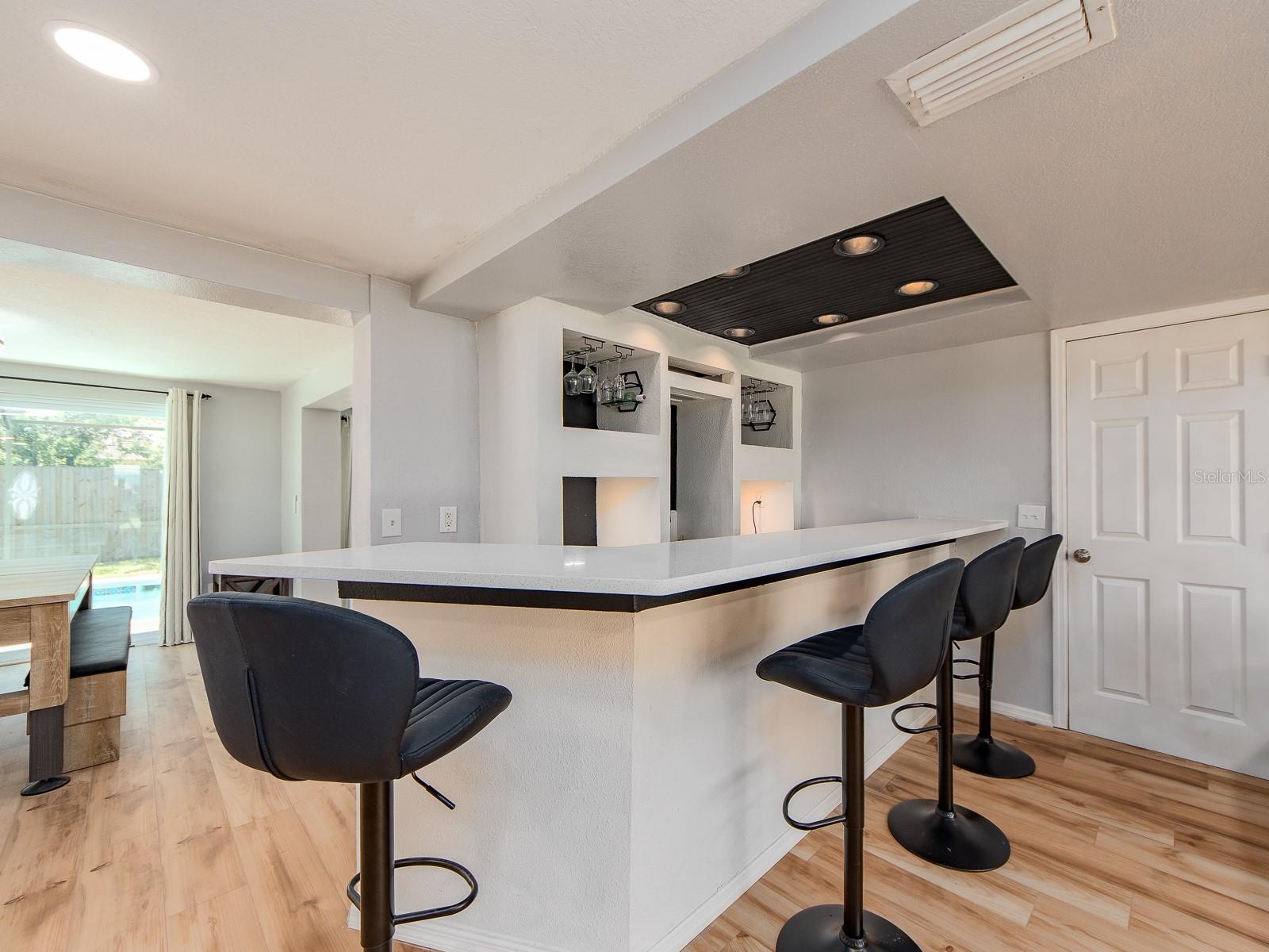 BEACON SQUARE - Residential