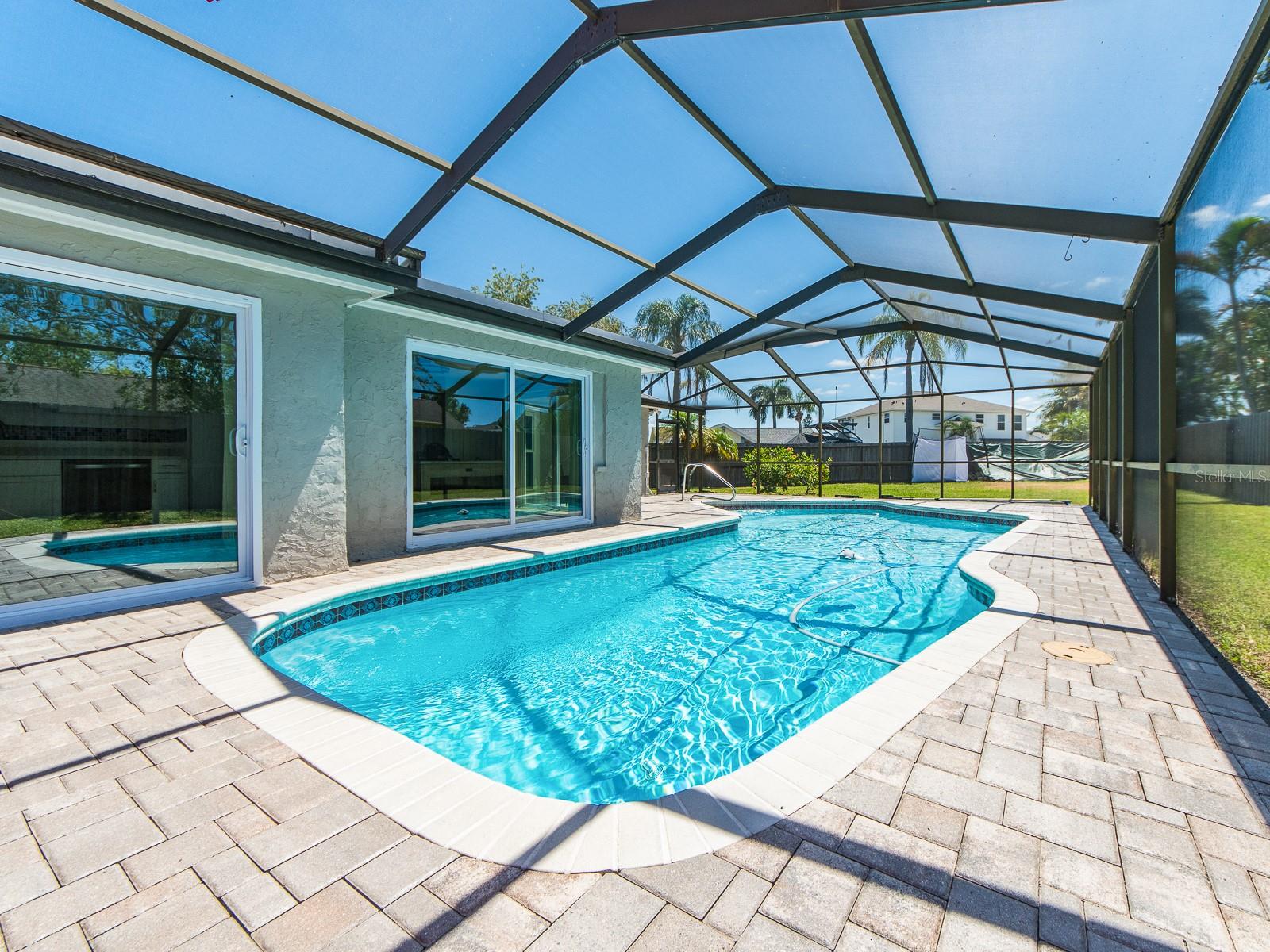 BEACON SQUARE - Residential