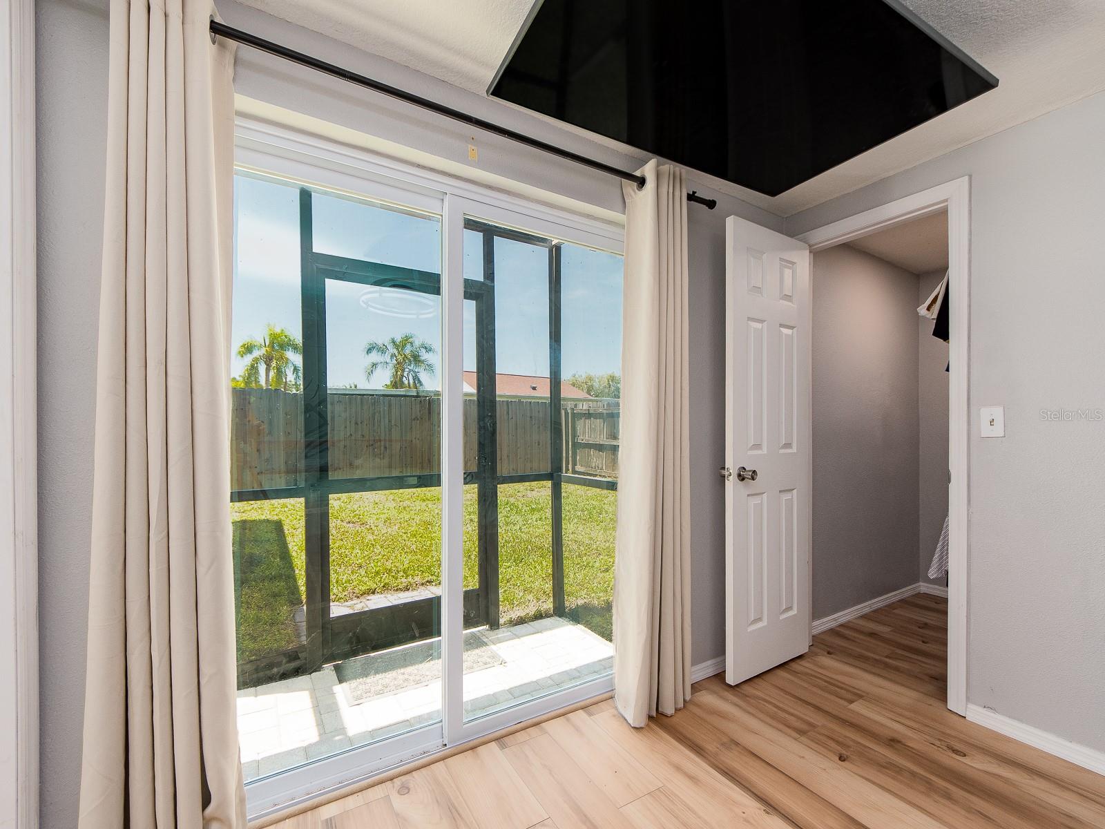 BEACON SQUARE - Residential