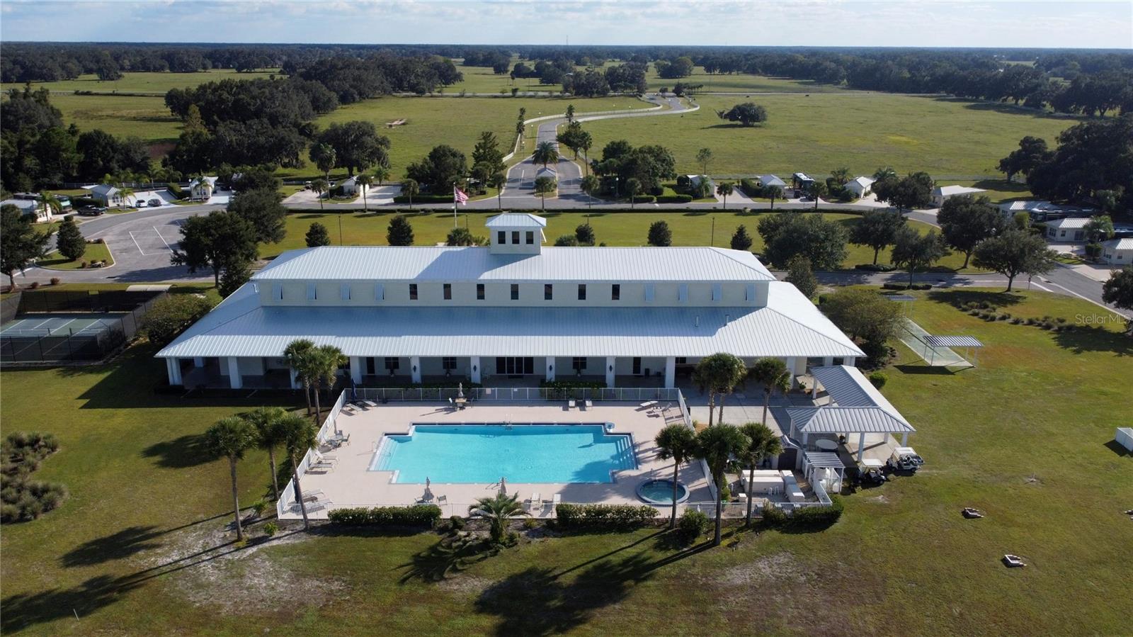 FLORIDA GRANDE MOTOR COACH RESORT - Land