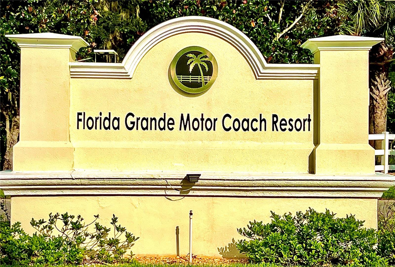 FLORIDA GRANDE MOTOR COACH RESORT - Land