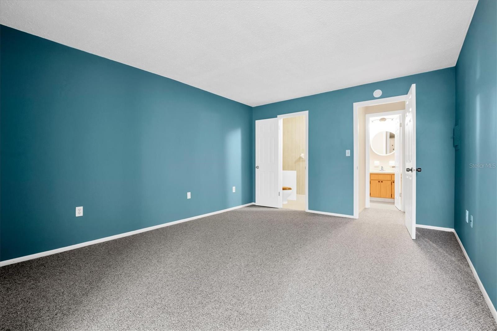 PARK PLAZA APTS CONDO - Residential