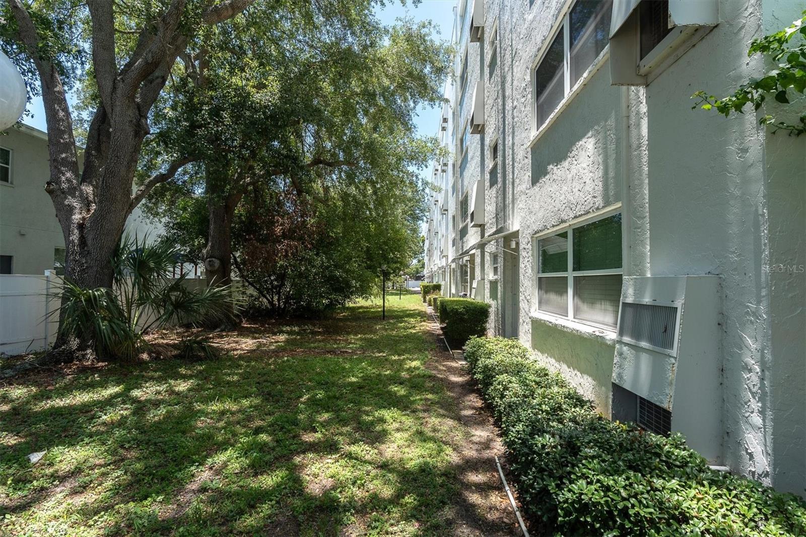 PARK PLAZA APTS CONDO - Residential