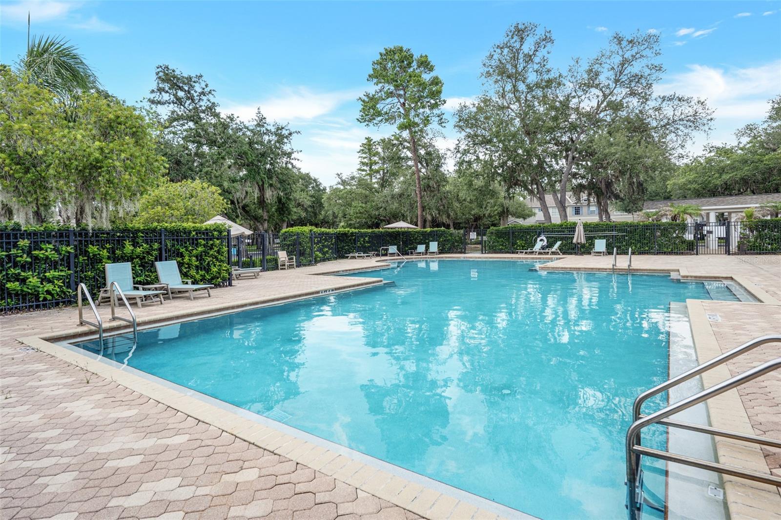 FISHHAWK RANCH TWNHMS PH - Residential