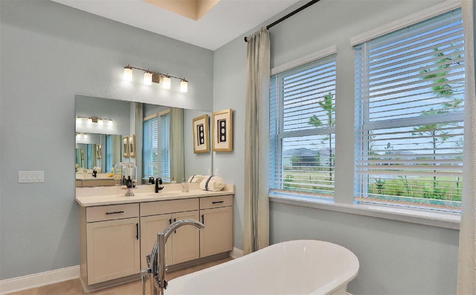 HOLLY LANDING SILVERLEAF - Residential