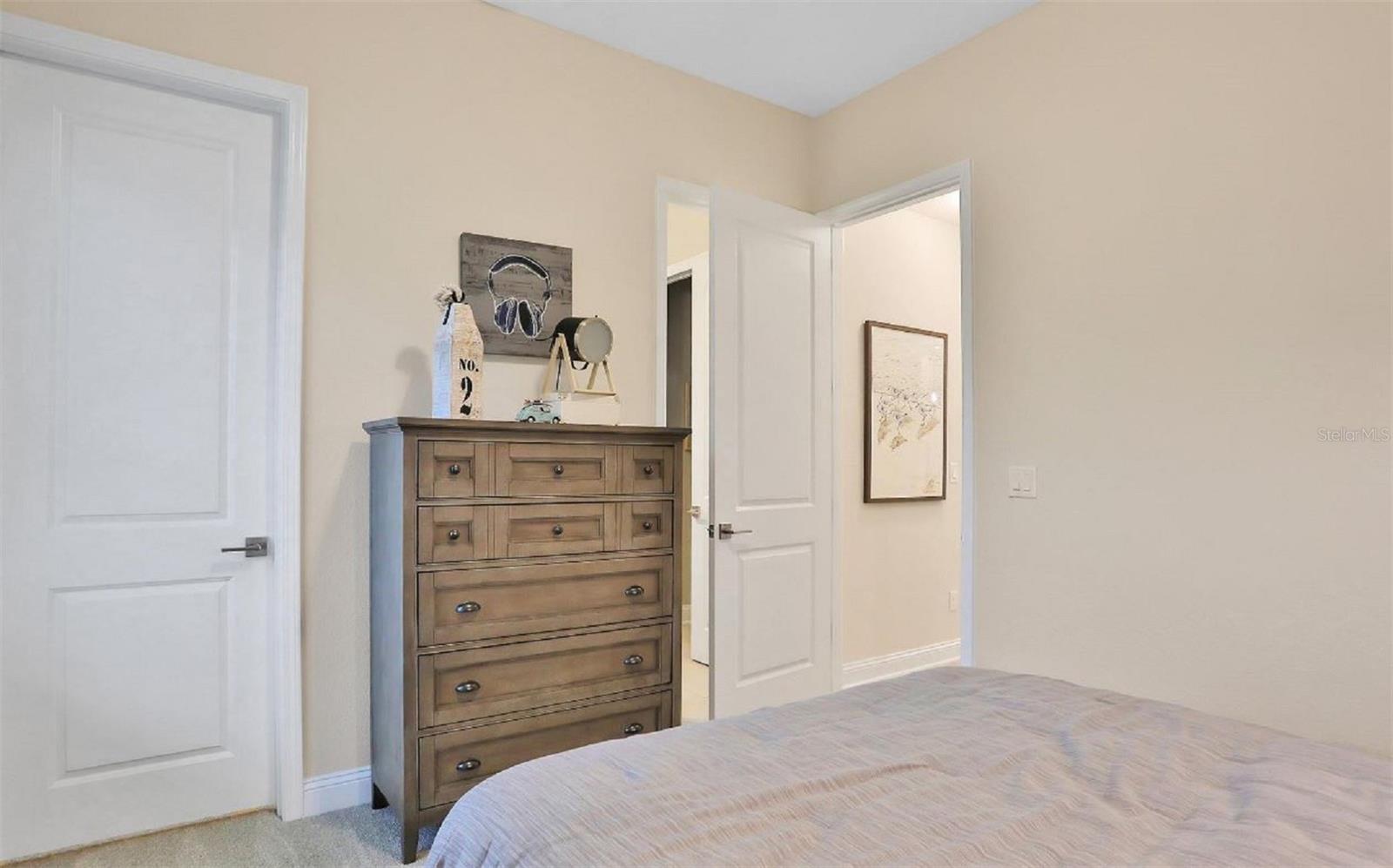 HOLLY LANDING SILVERLEAF - Residential