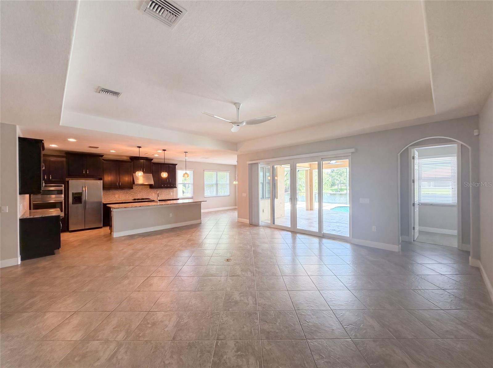 GRAND CYPRESS ON LAKE TARPON - Residential