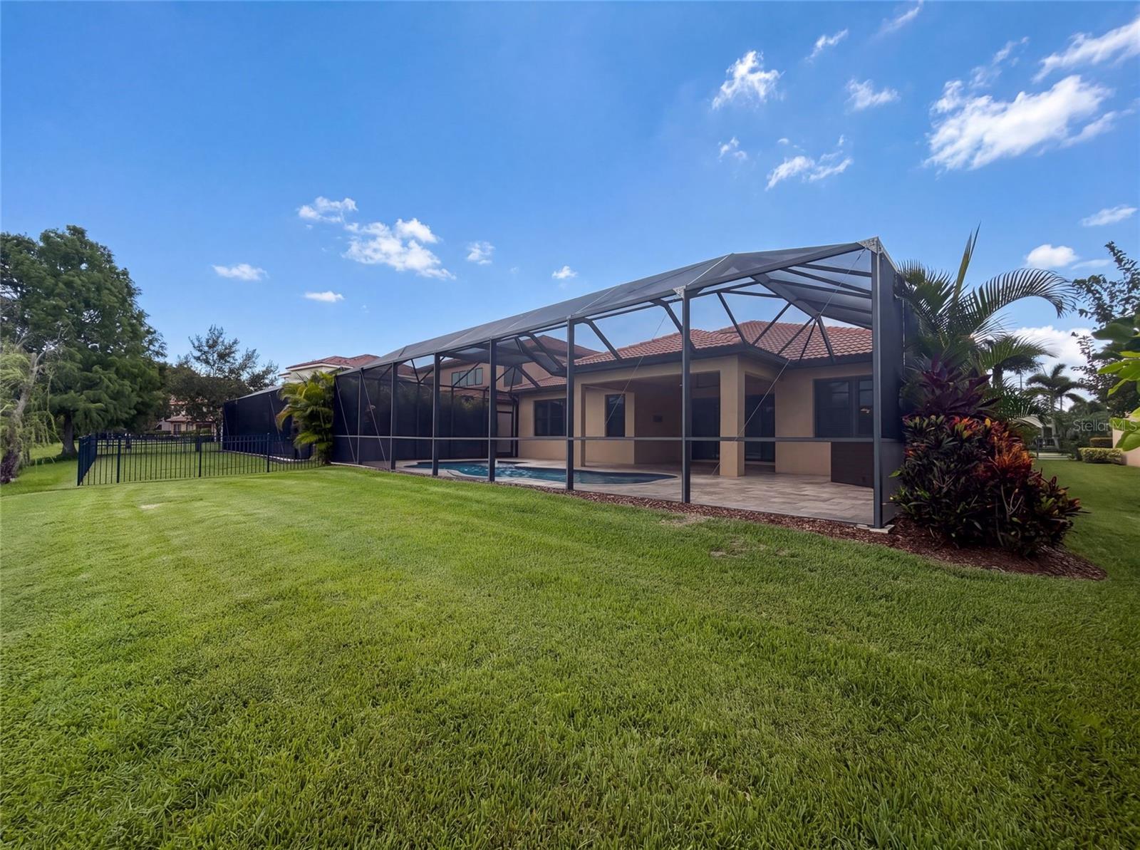 GRAND CYPRESS ON LAKE TARPON - Residential