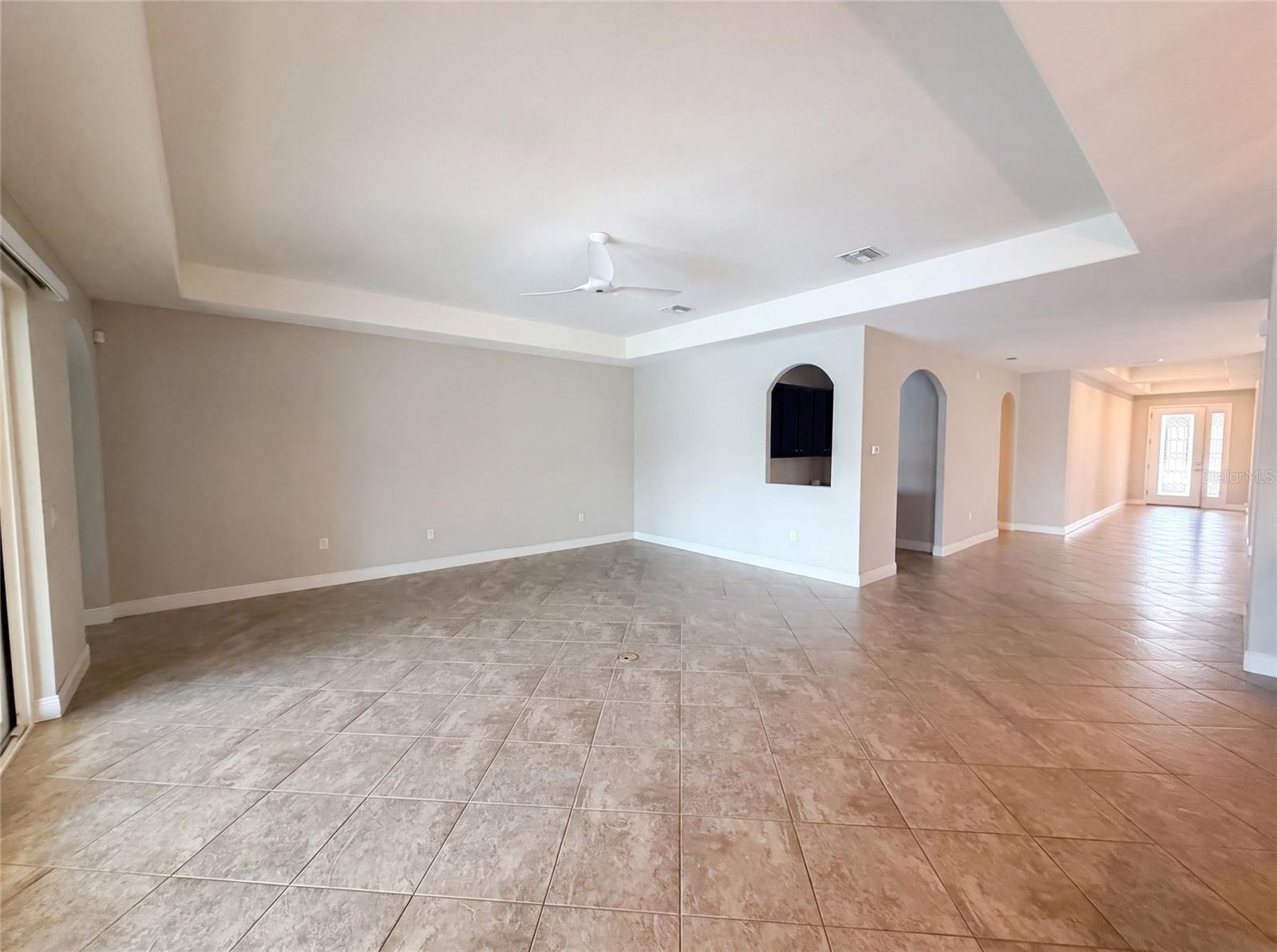 GRAND CYPRESS ON LAKE TARPON - Residential