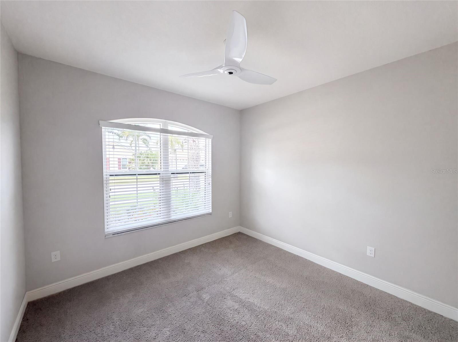 GRAND CYPRESS ON LAKE TARPON - Residential
