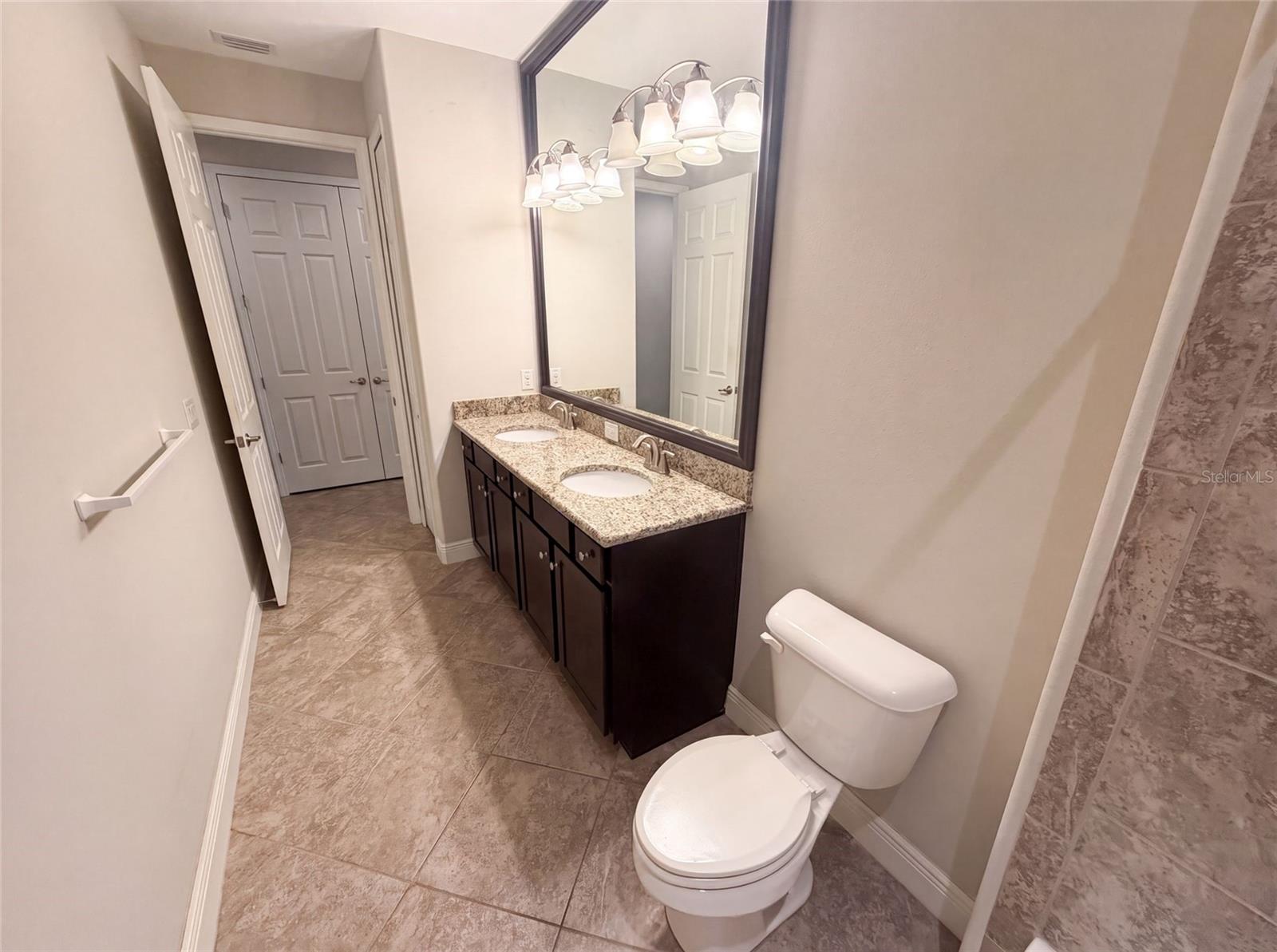 GRAND CYPRESS ON LAKE TARPON - Residential