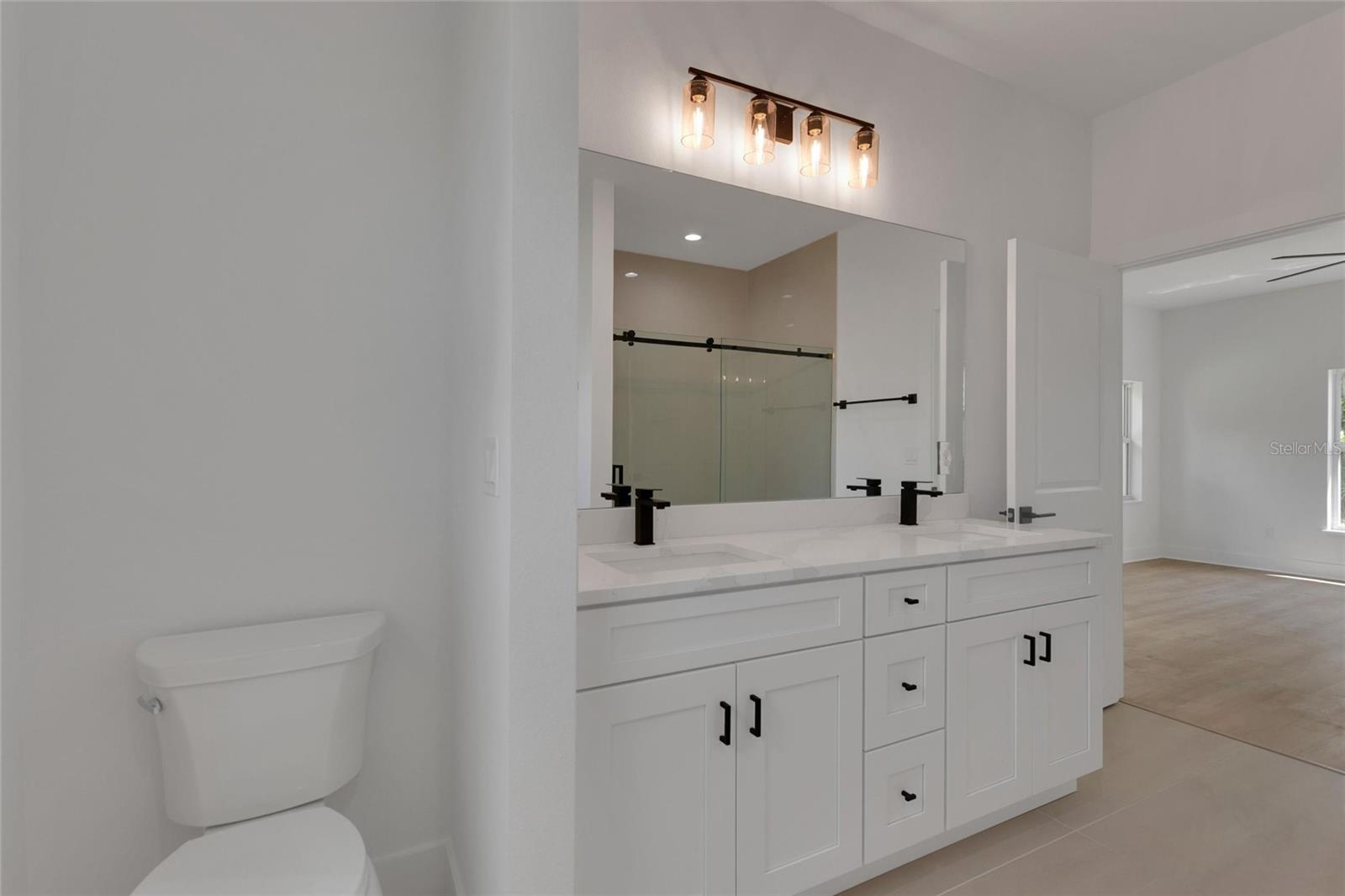 LANDINGS - Residential