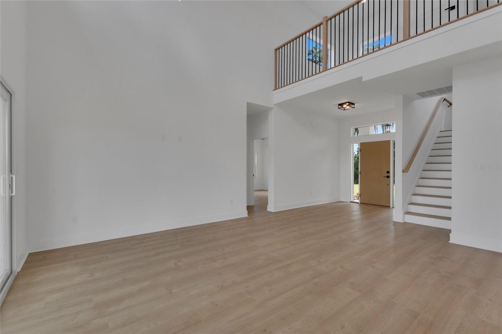 LANDINGS - Residential