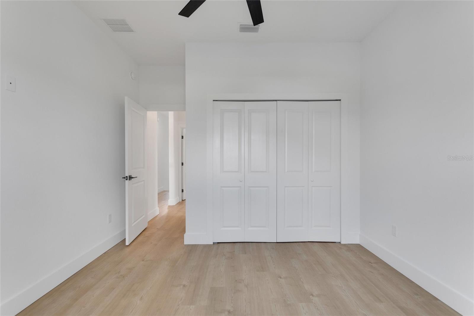 LANDINGS - Residential